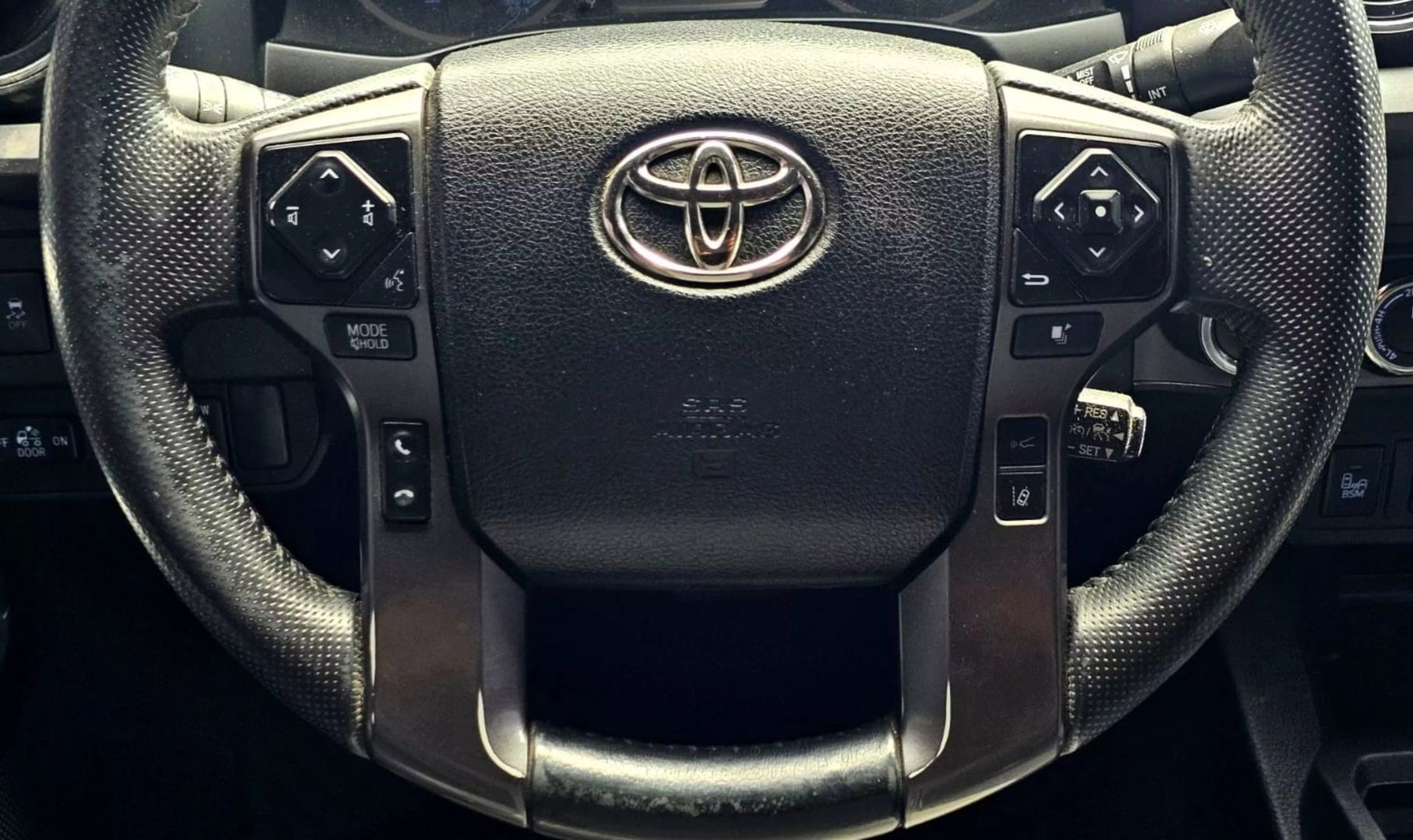 2023-toyota-tacoma-trd-sport-for-sale-30