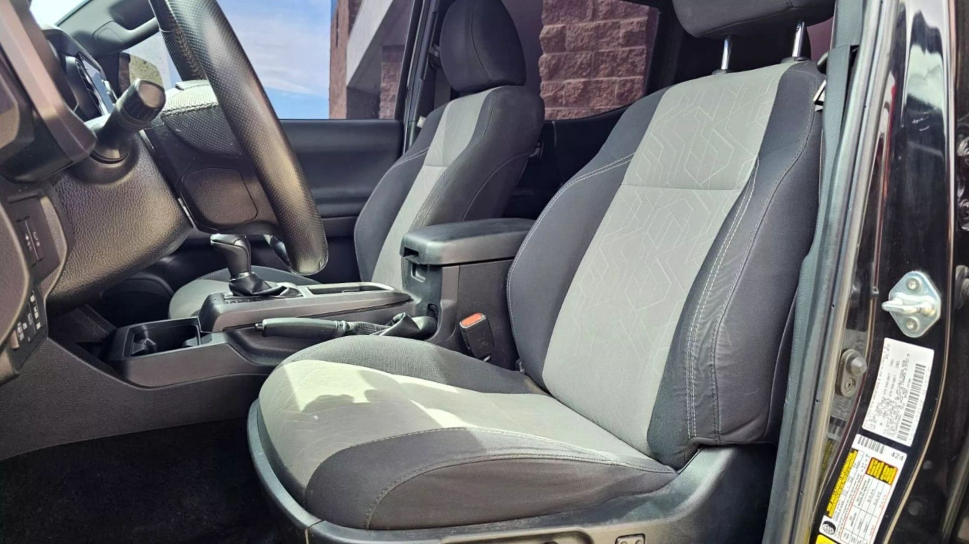 2023-toyota-tacoma-trd-sport-for-sale-33