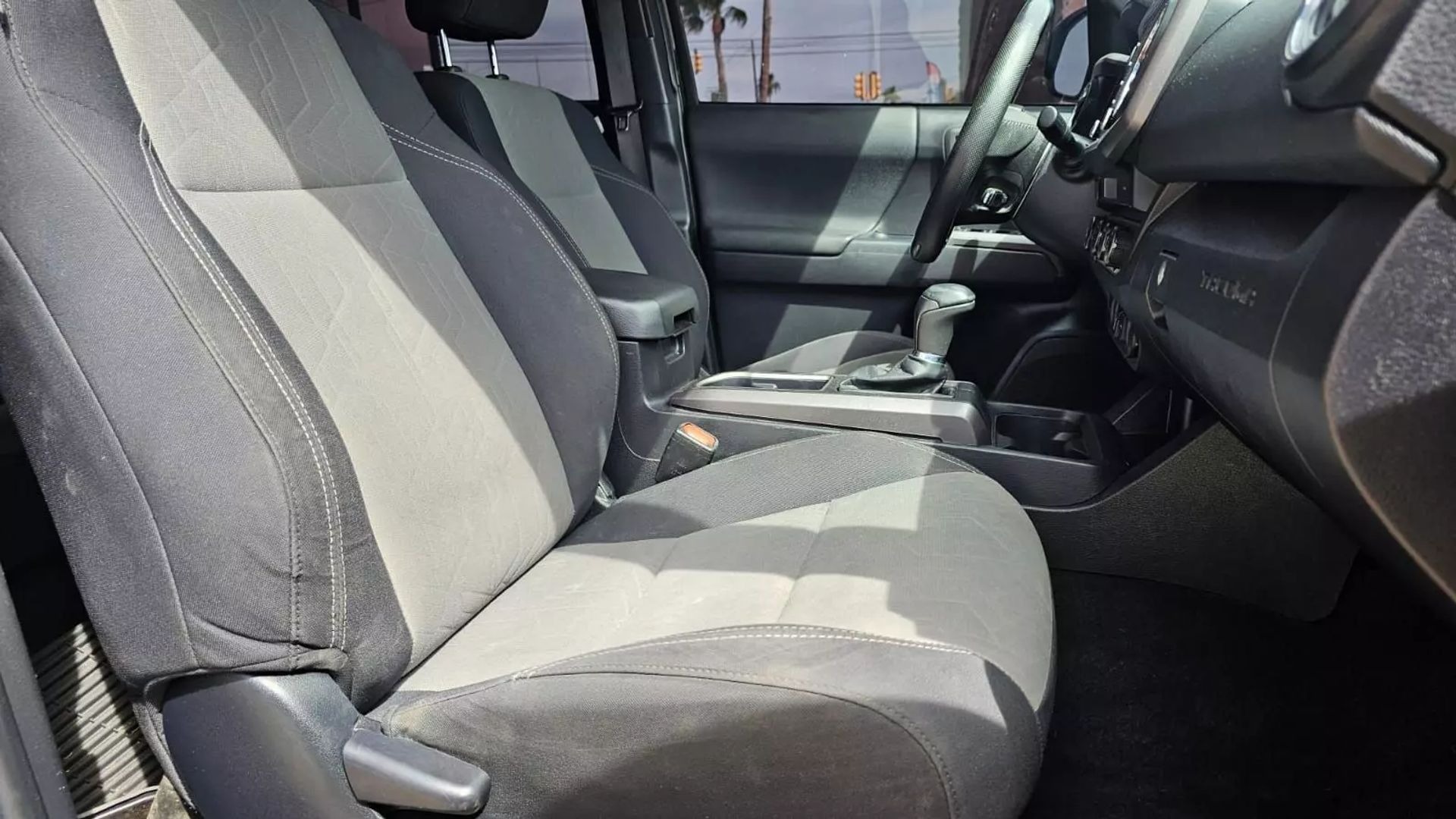 2023-toyota-tacoma-trd-sport-for-sale-38