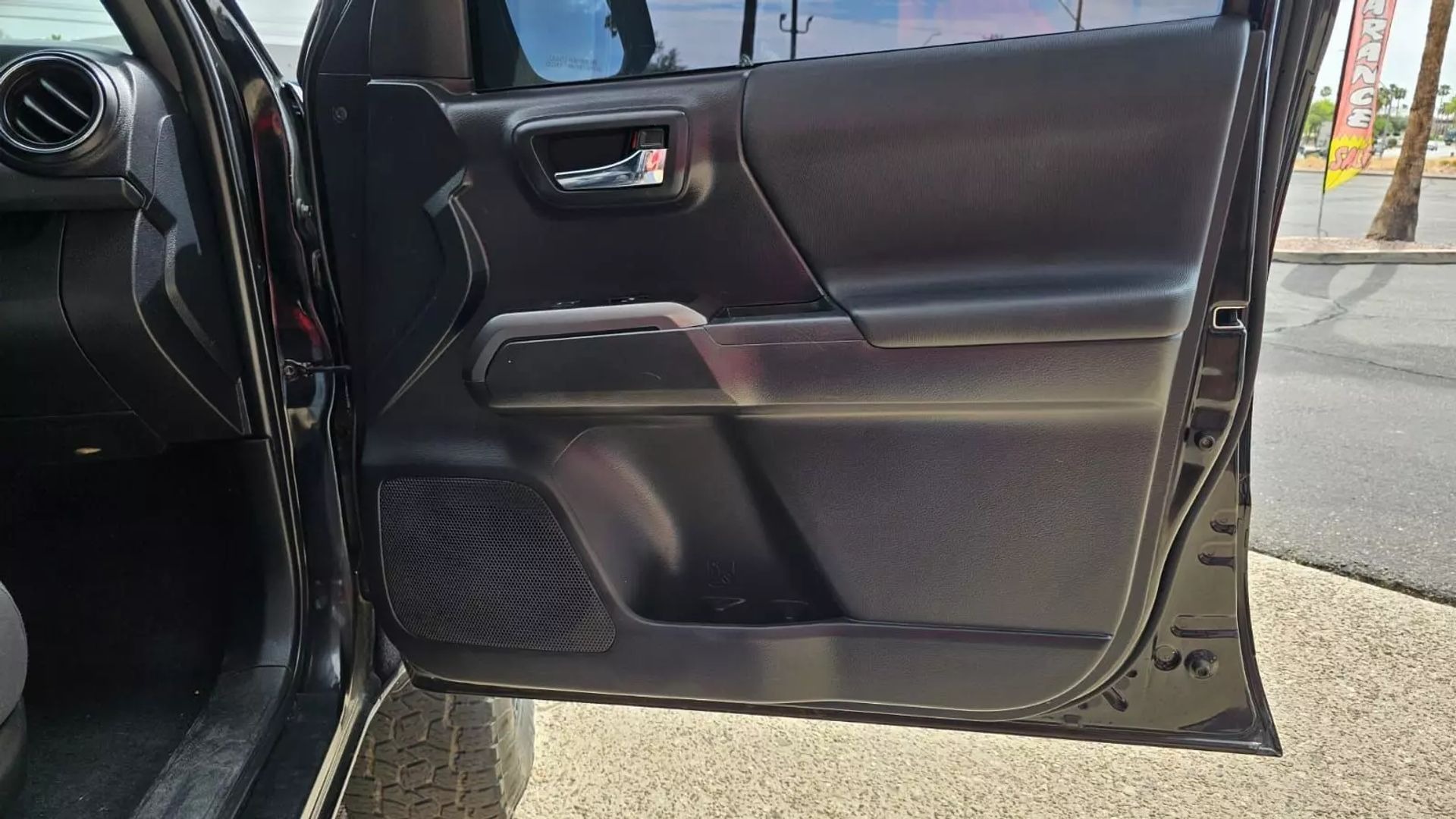 2023-toyota-tacoma-trd-sport-for-sale-42