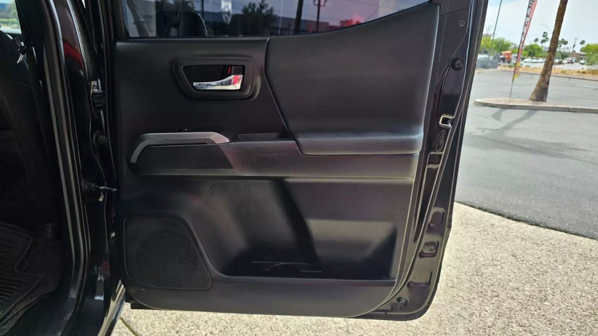 2023-toyota-tacoma-trd-sport-for-sale-43