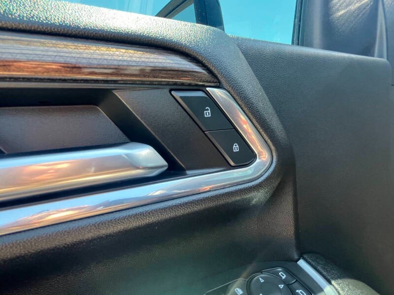 2024-chevrolet-silverado-3500hd-lt-4x4-4dr-crew-cab-lb-srw (29)