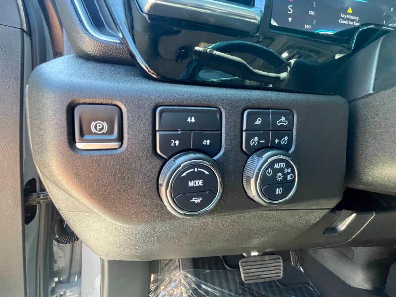 2024-chevrolet-silverado-3500hd-lt-4x4-4dr-crew-cab-lb-srw (30)