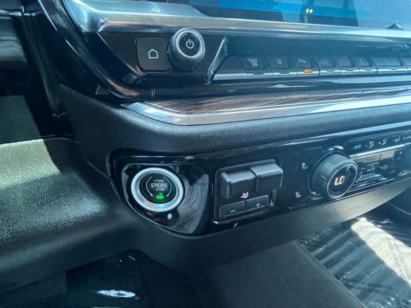 2024-chevrolet-silverado-3500hd-lt-4x4-4dr-crew-cab-lb-srw (31)