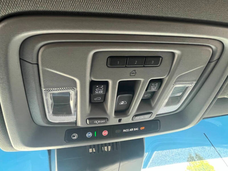 2024-chevrolet-silverado-3500hd-lt-4x4-4dr-crew-cab-lb-srw (36)