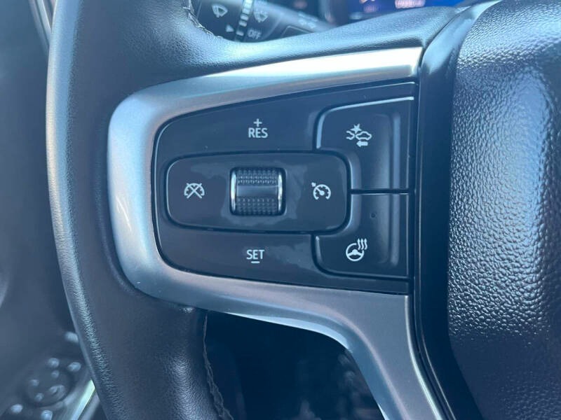 2024-chevrolet-silverado-3500hd-lt-4x4-4dr-crew-cab-lb-srw (39)