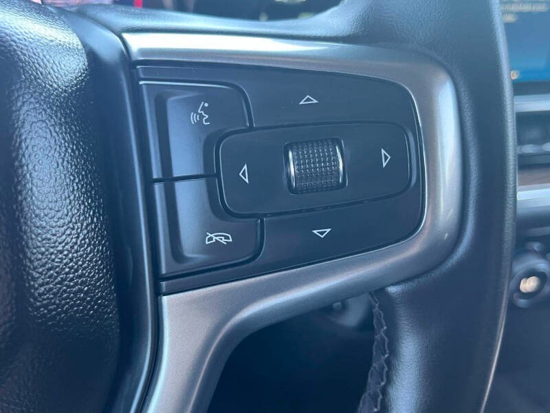 2024-chevrolet-silverado-3500hd-lt-4x4-4dr-crew-cab-lb-srw (40)