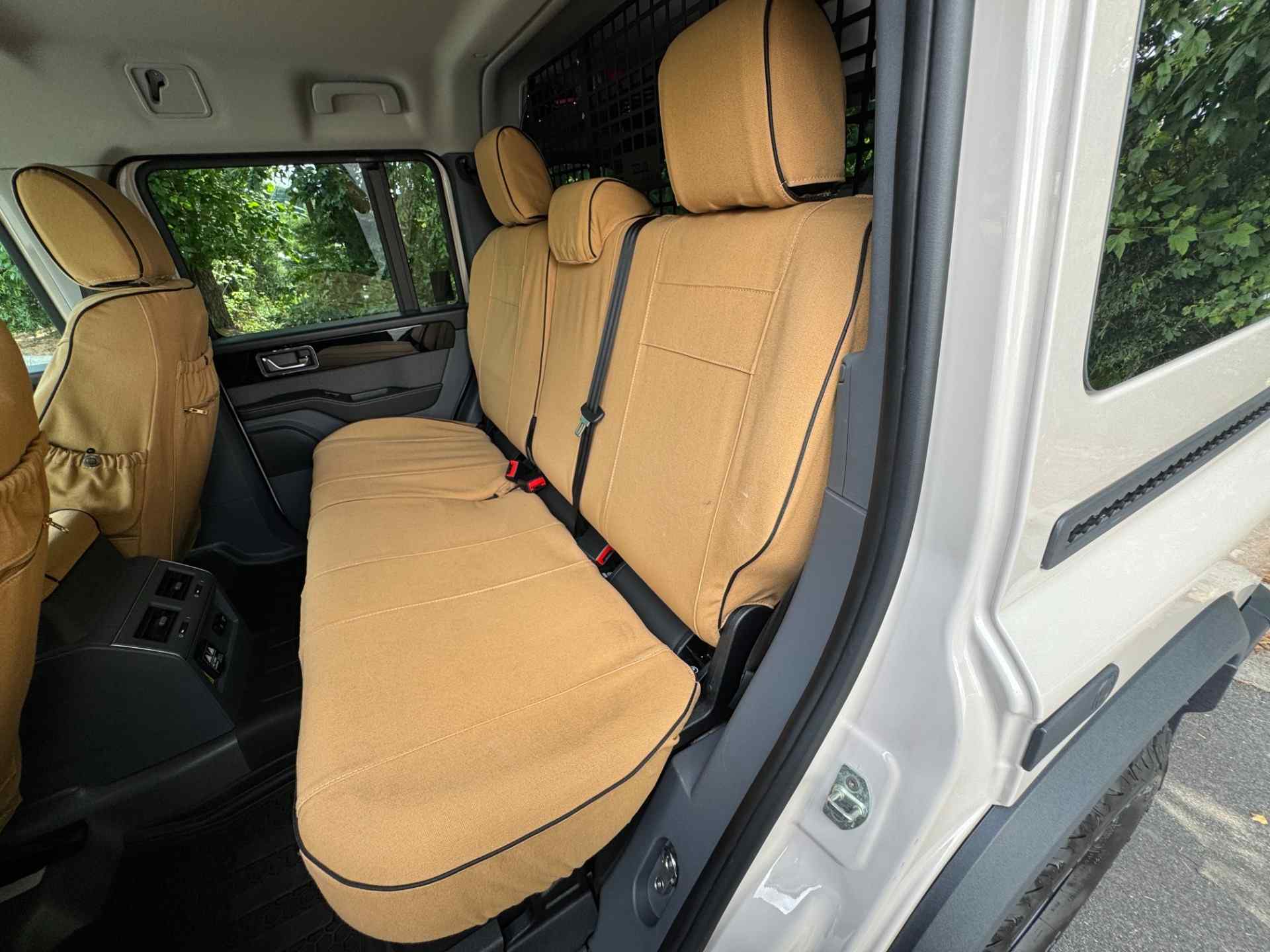 2024-ineos-grenadier-trailmaster-edition-for-sale-58