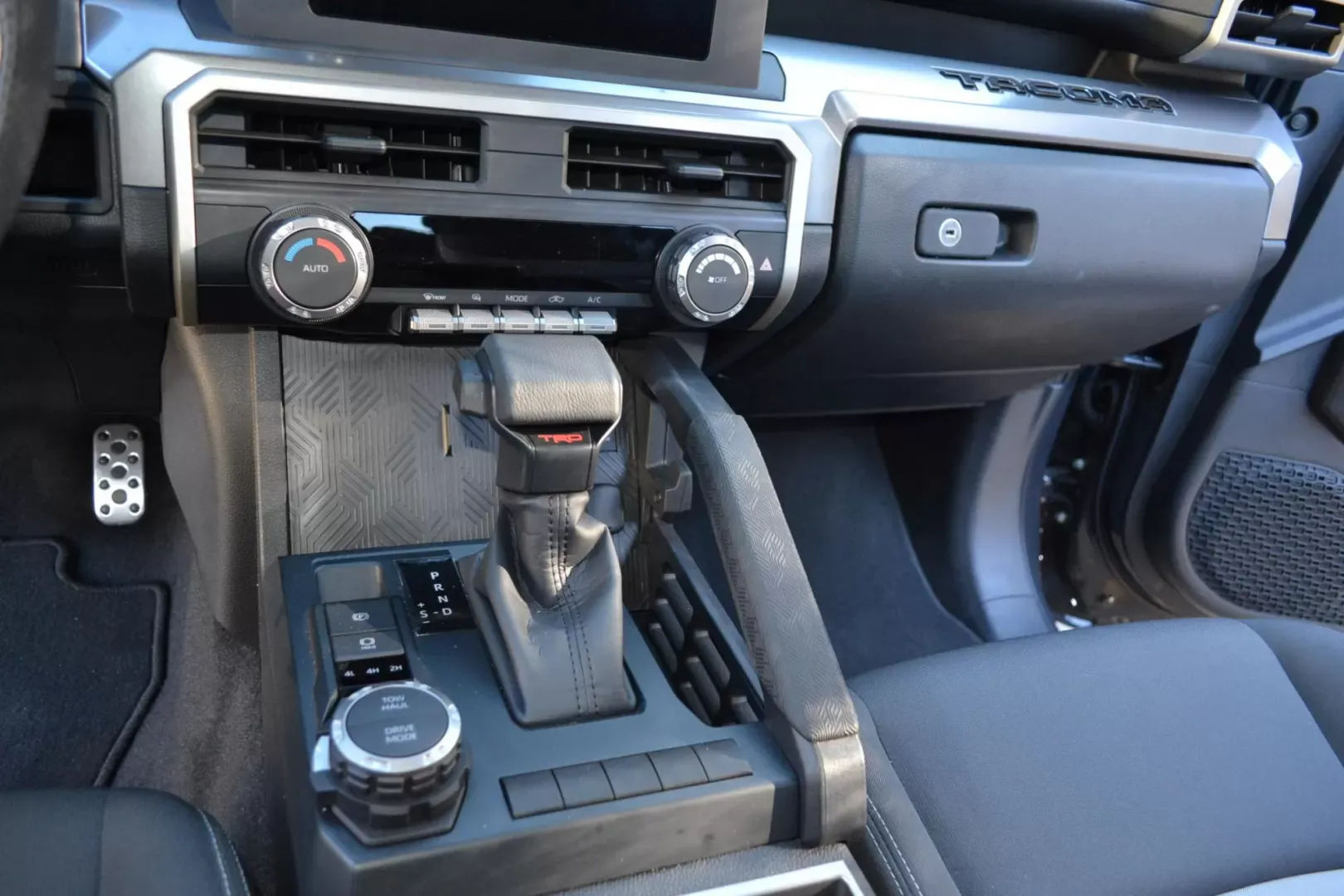2024-toyota-tacoma-double-cab-4x4-for-sale-31