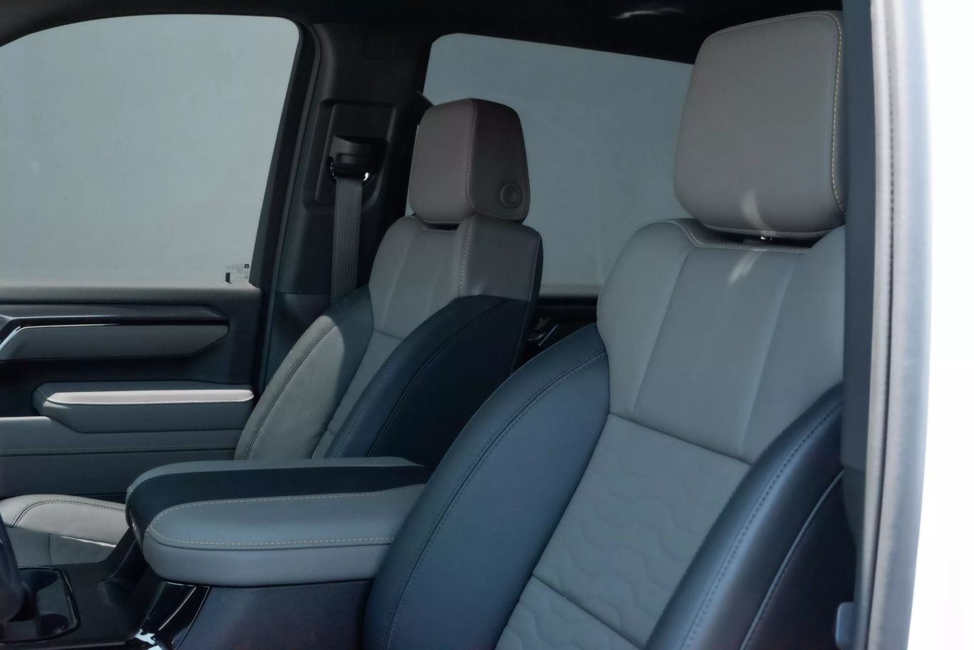 2025-chevrolet-silverado-2500-hd-crew-cab-zr2-for-sale-14