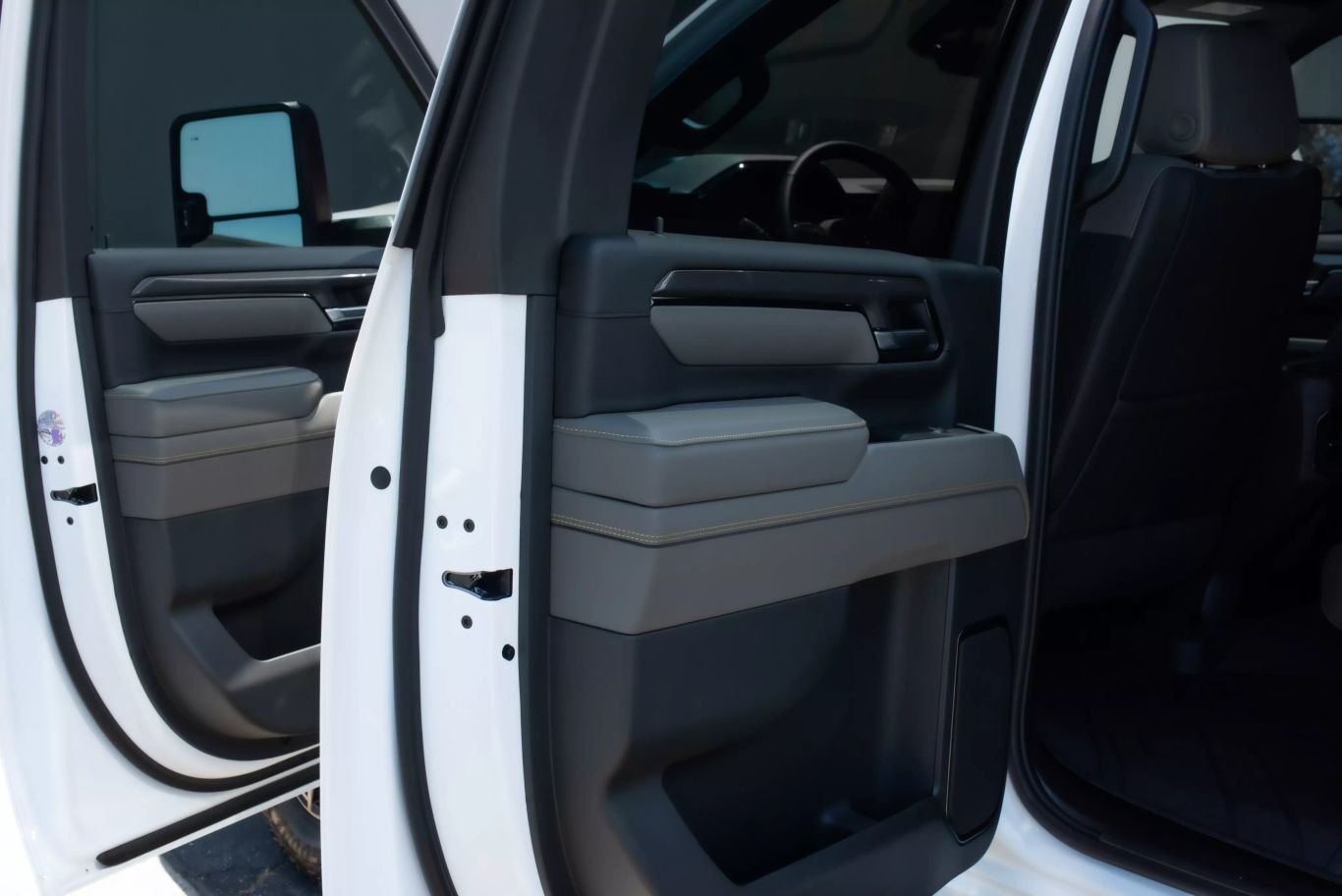 2025-chevrolet-silverado-2500-hd-crew-cab-zr2-for-sale-26