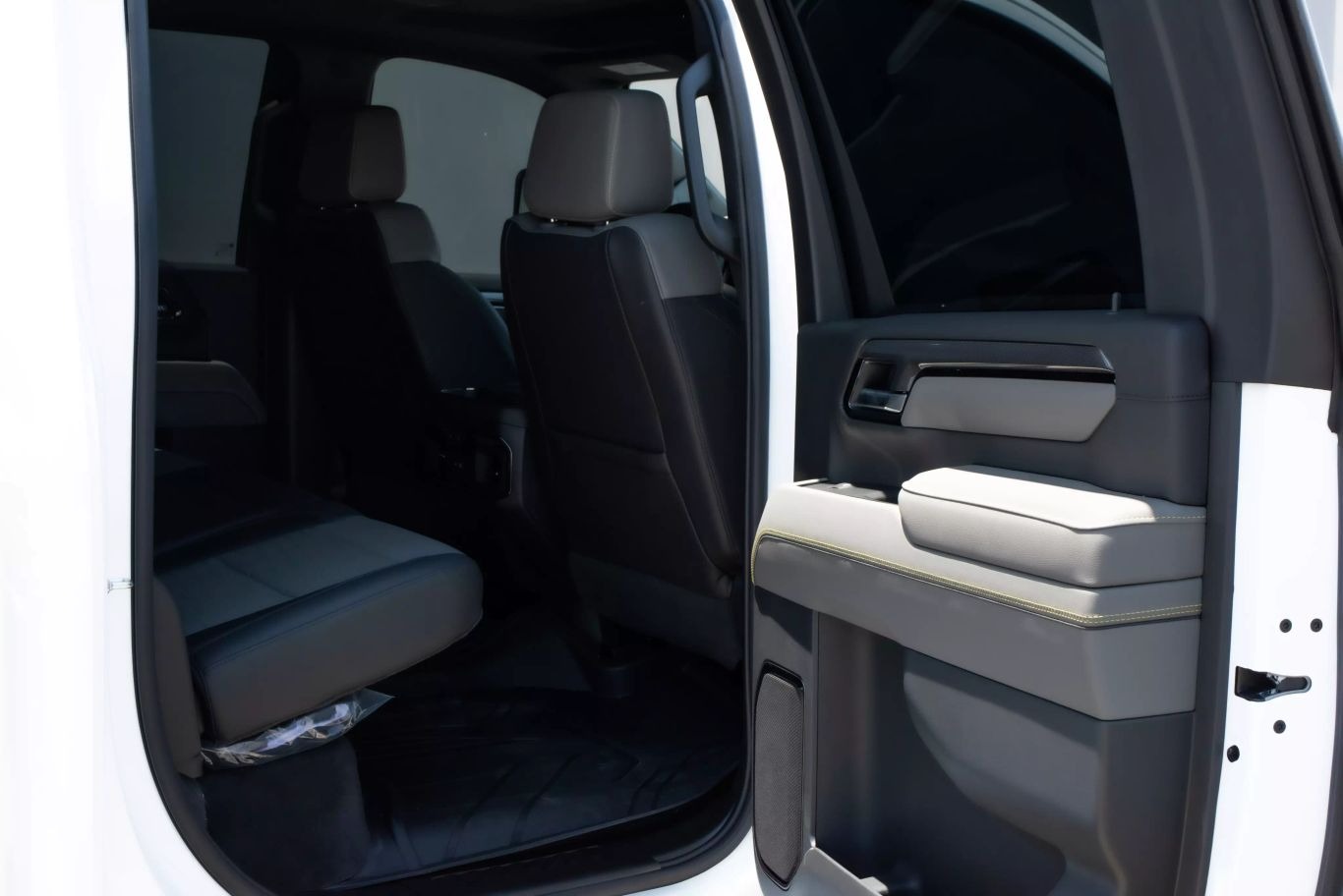 2025-chevrolet-silverado-2500-hd-crew-cab-zr2-for-sale-31