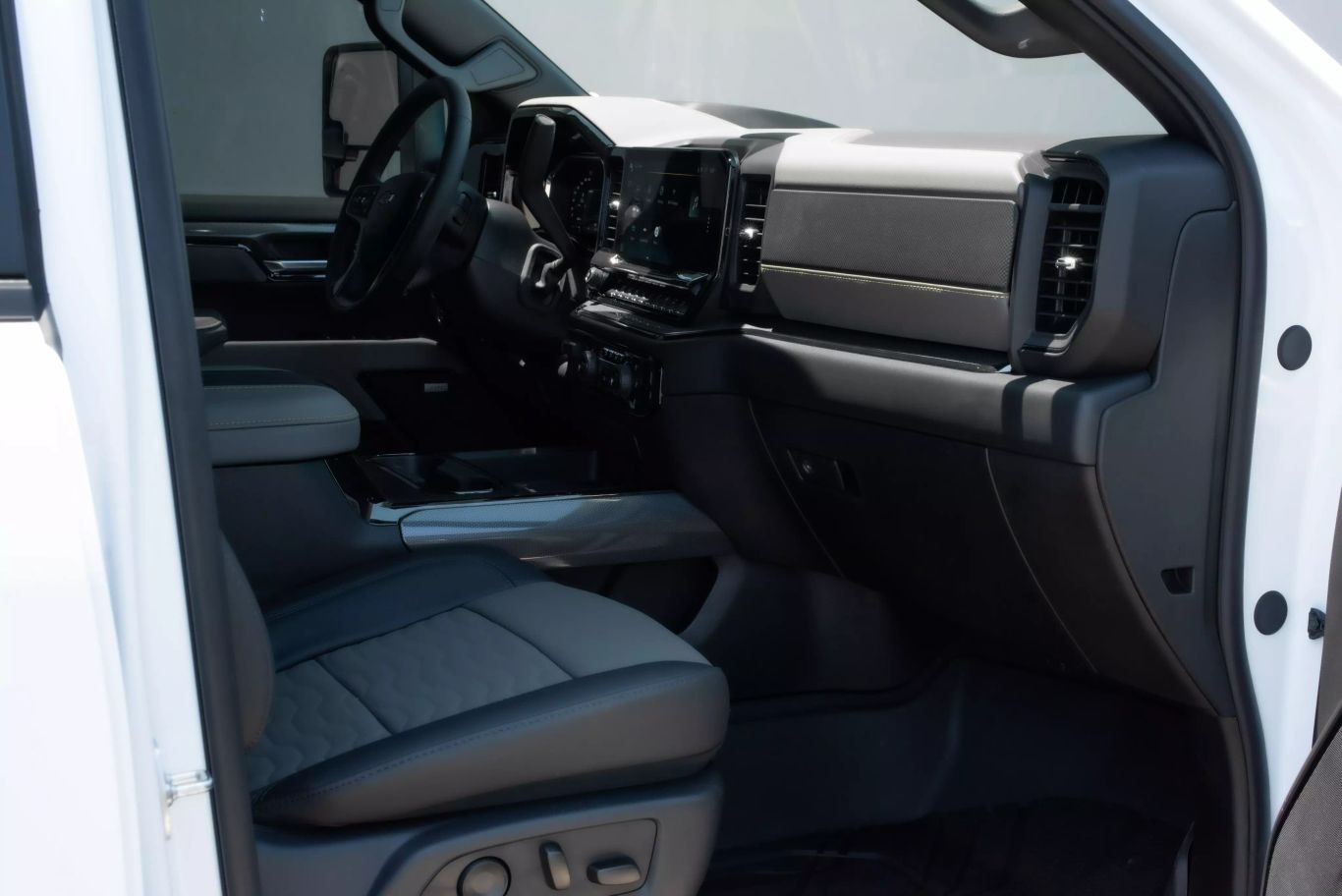 2025-chevrolet-silverado-2500-hd-crew-cab-zr2-for-sale-33