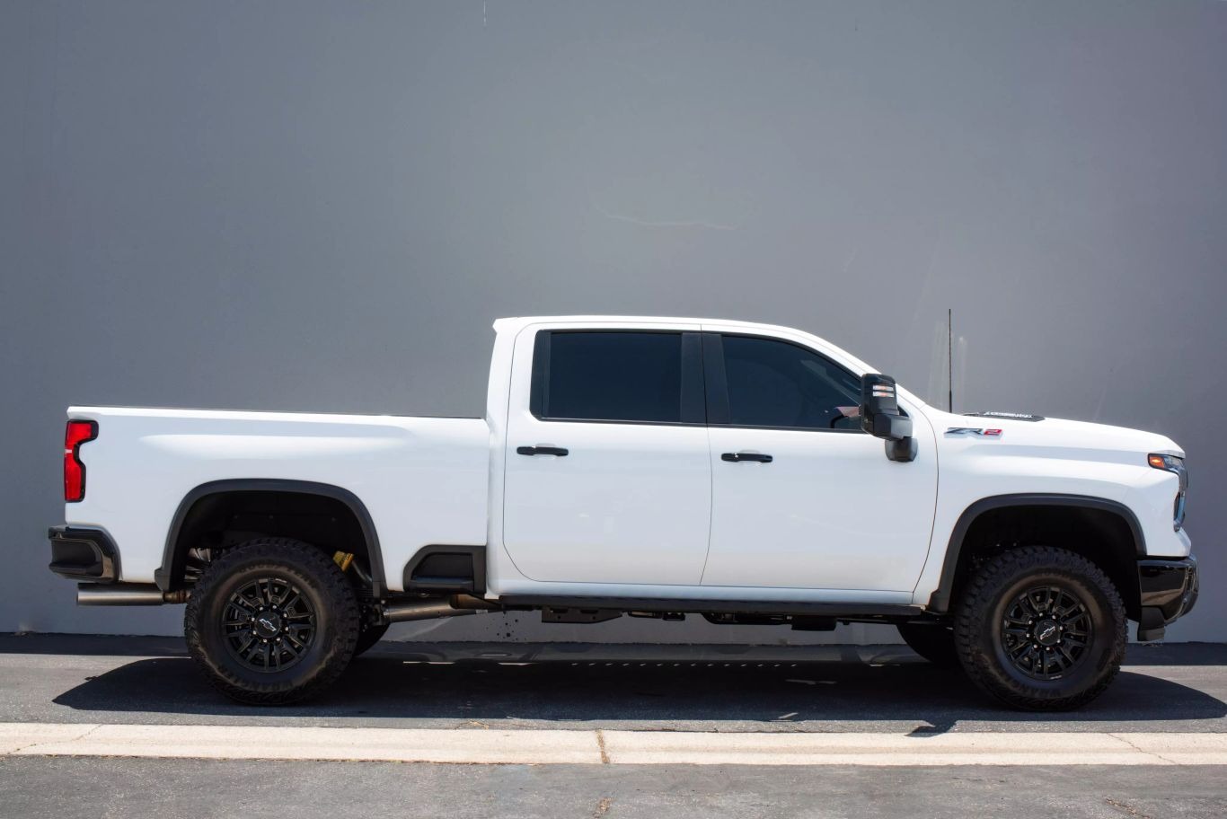 2025-chevrolet-silverado-2500-hd-crew-cab-zr2-for-sale-8