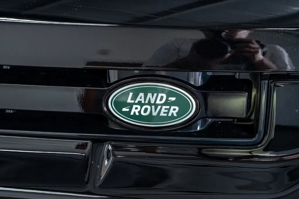 2025-land-rover-defender-110-x-for-sale-15
