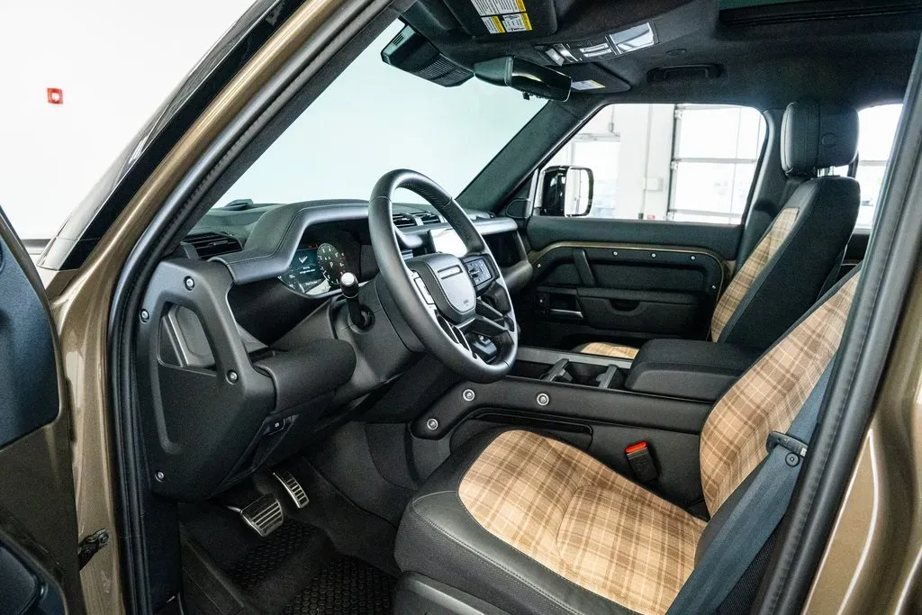 2025-land-rover-defender-110-x-for-sale-36