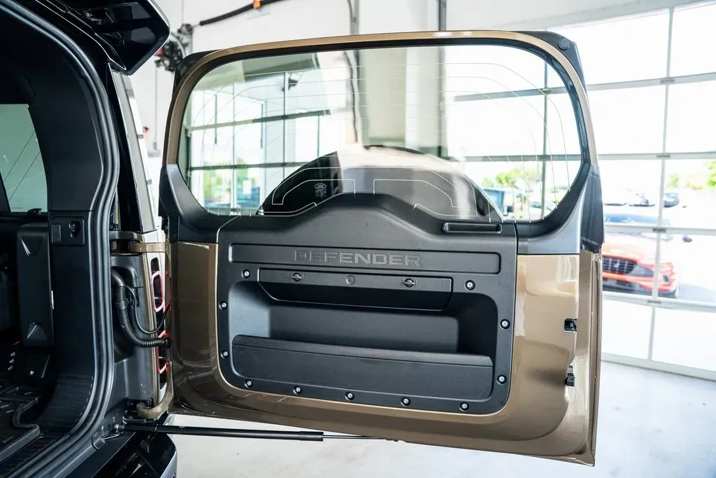 2025-land-rover-defender-110-x-for-sale-62