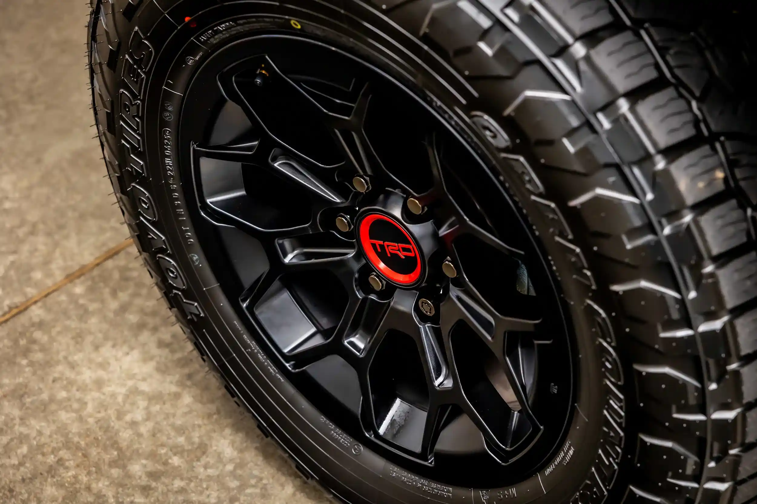 2025-toyota-4runner-hybrid-trd-pro-18