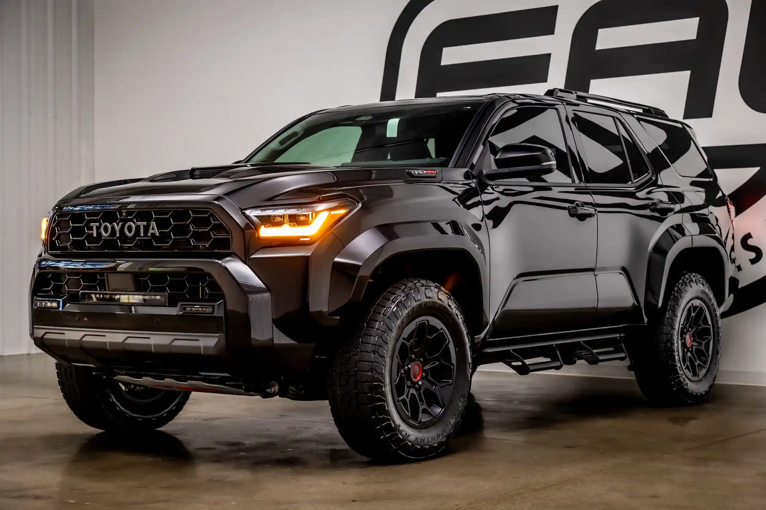 2025-toyota-4runner-hybrid-trd-pro-30