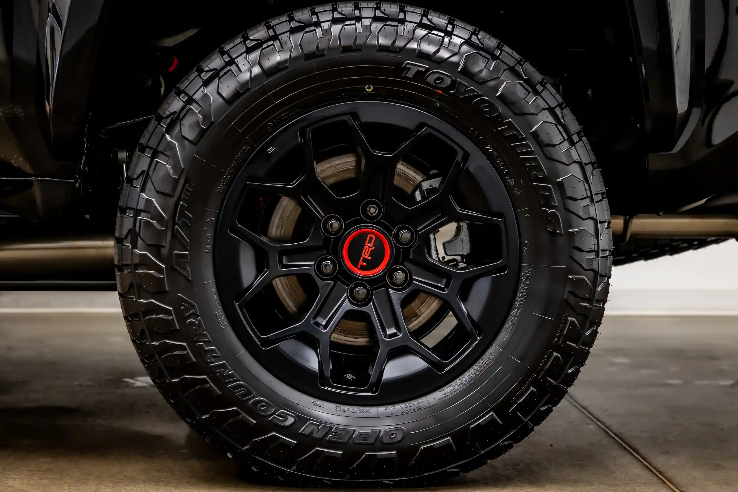 2025-toyota-4runner-hybrid-trd-pro-37