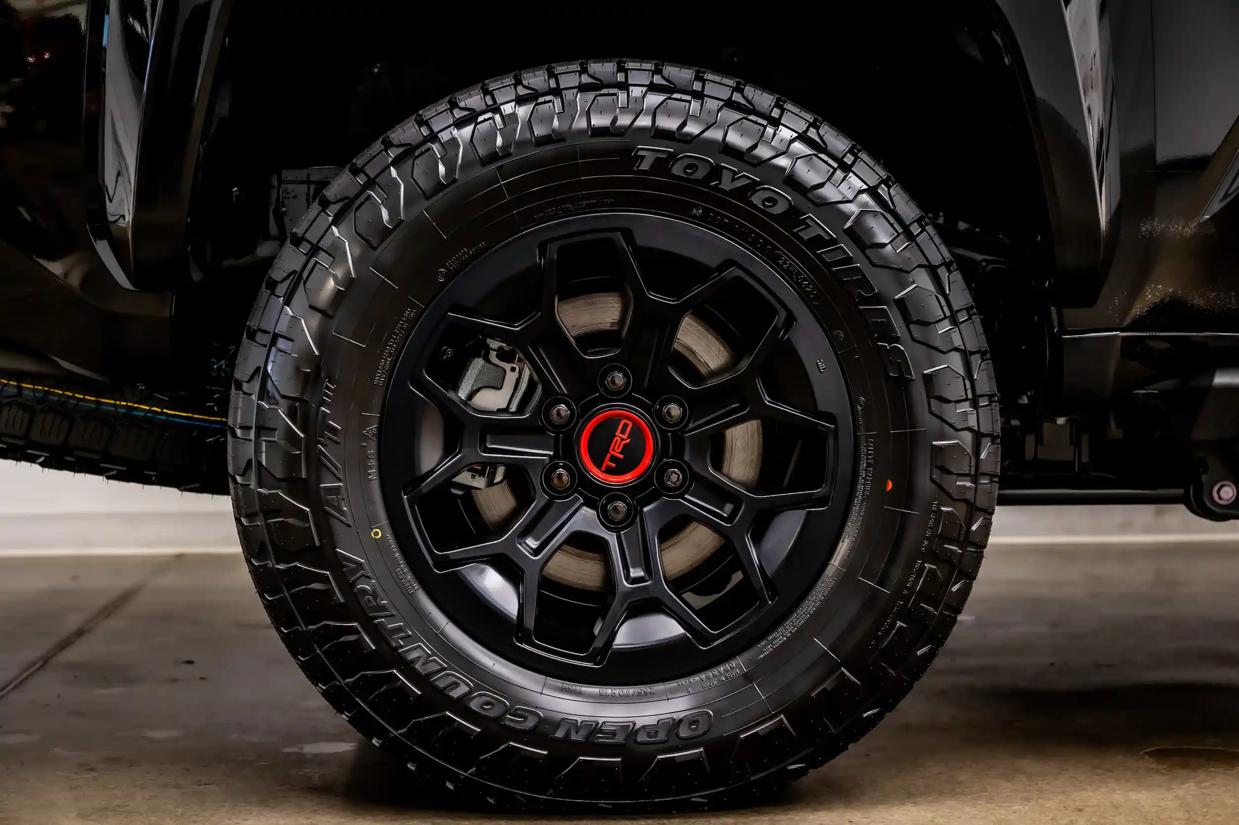 2025-toyota-4runner-hybrid-trd-pro-38