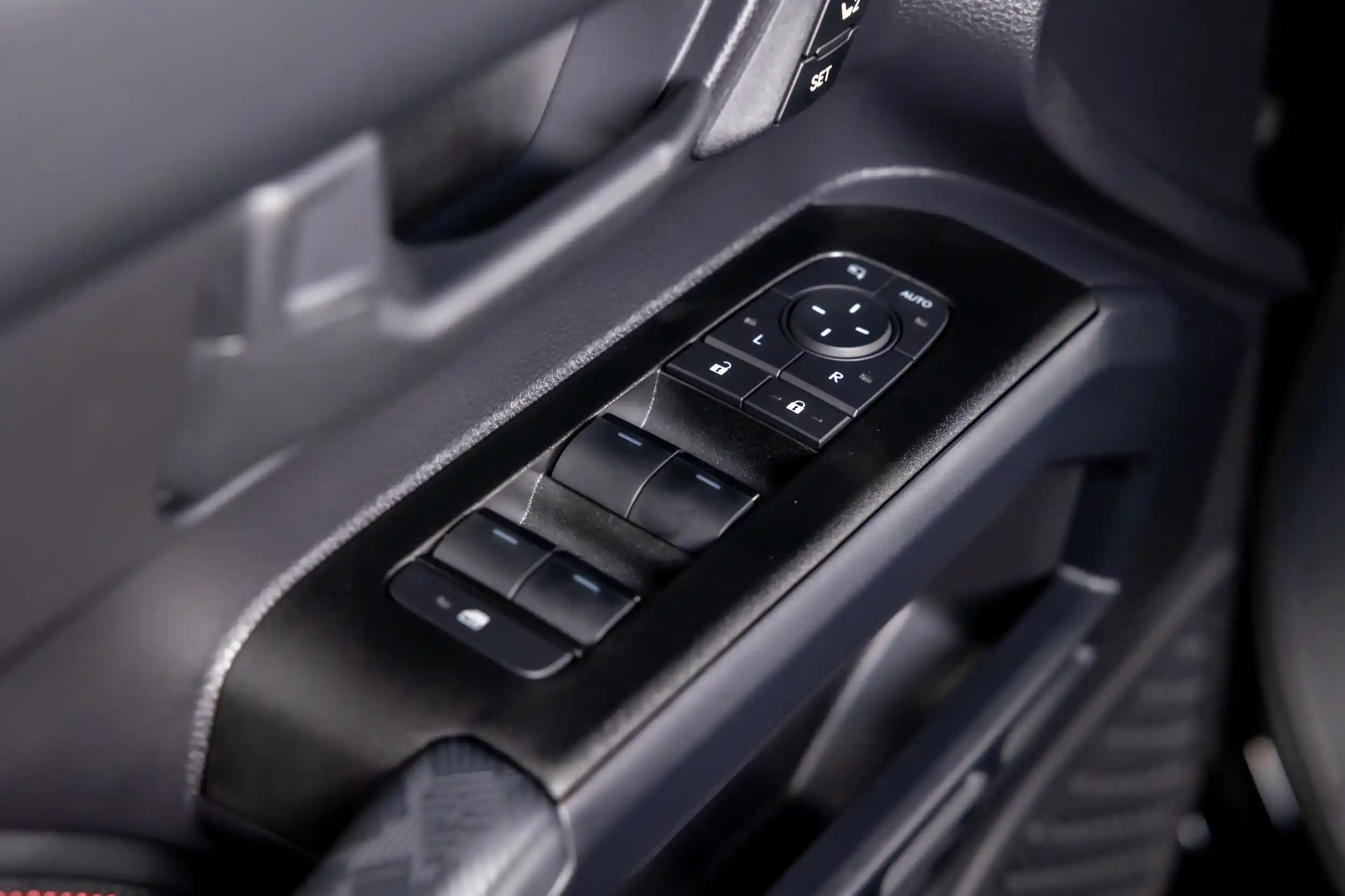 2025-toyota-4runner-hybrid-trd-pro-47