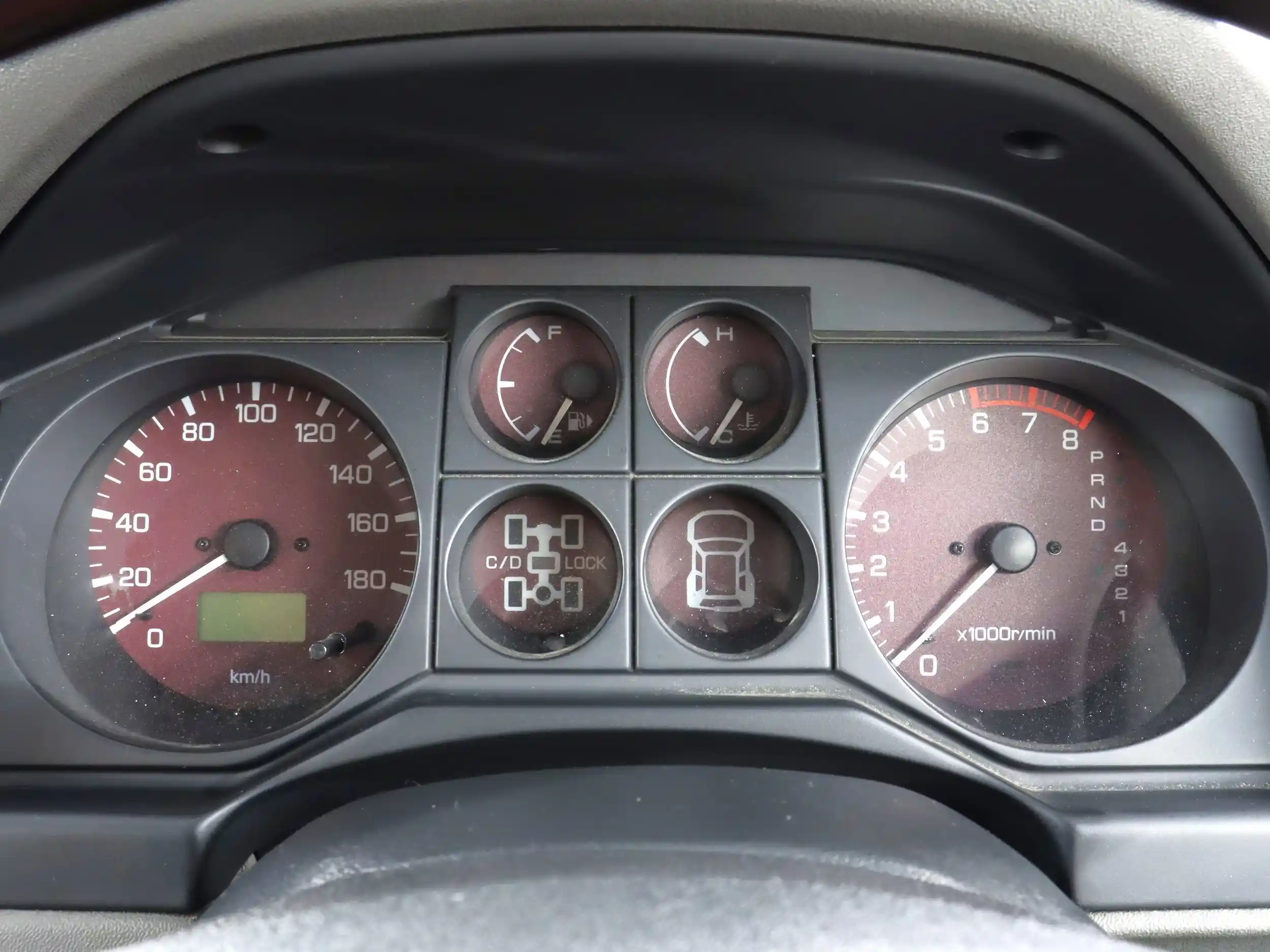 27k-mile-2000-mitsubishi-pajero-for-sale-10