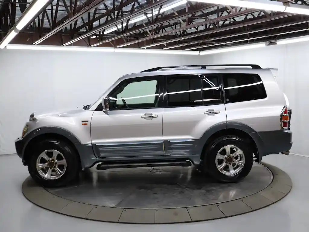 27k-mile-2000-mitsubishi-pajero-for-sale-2