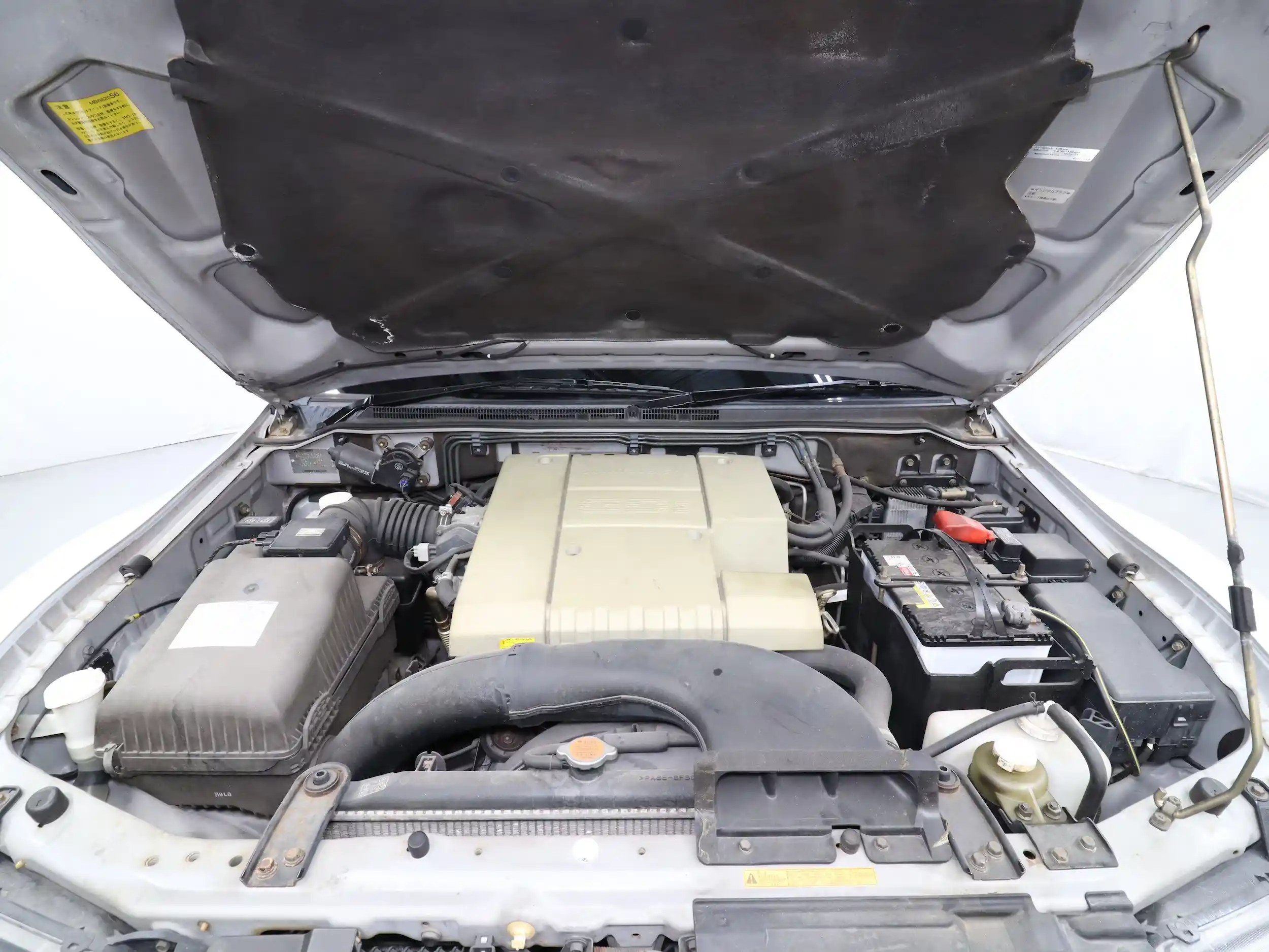 27k-mile-2000-mitsubishi-pajero-for-sale-28