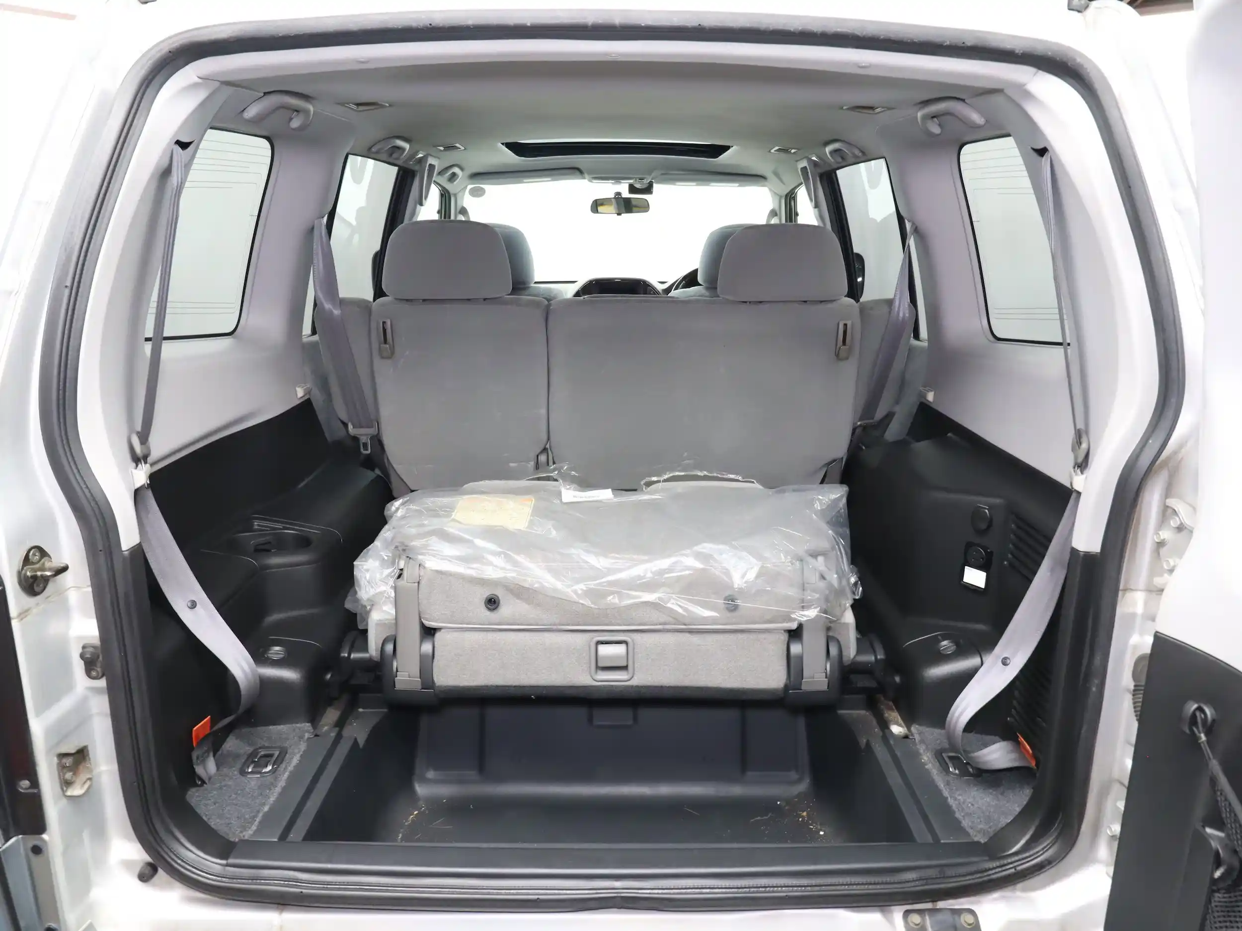 27k-mile-2000-mitsubishi-pajero-for-sale-31