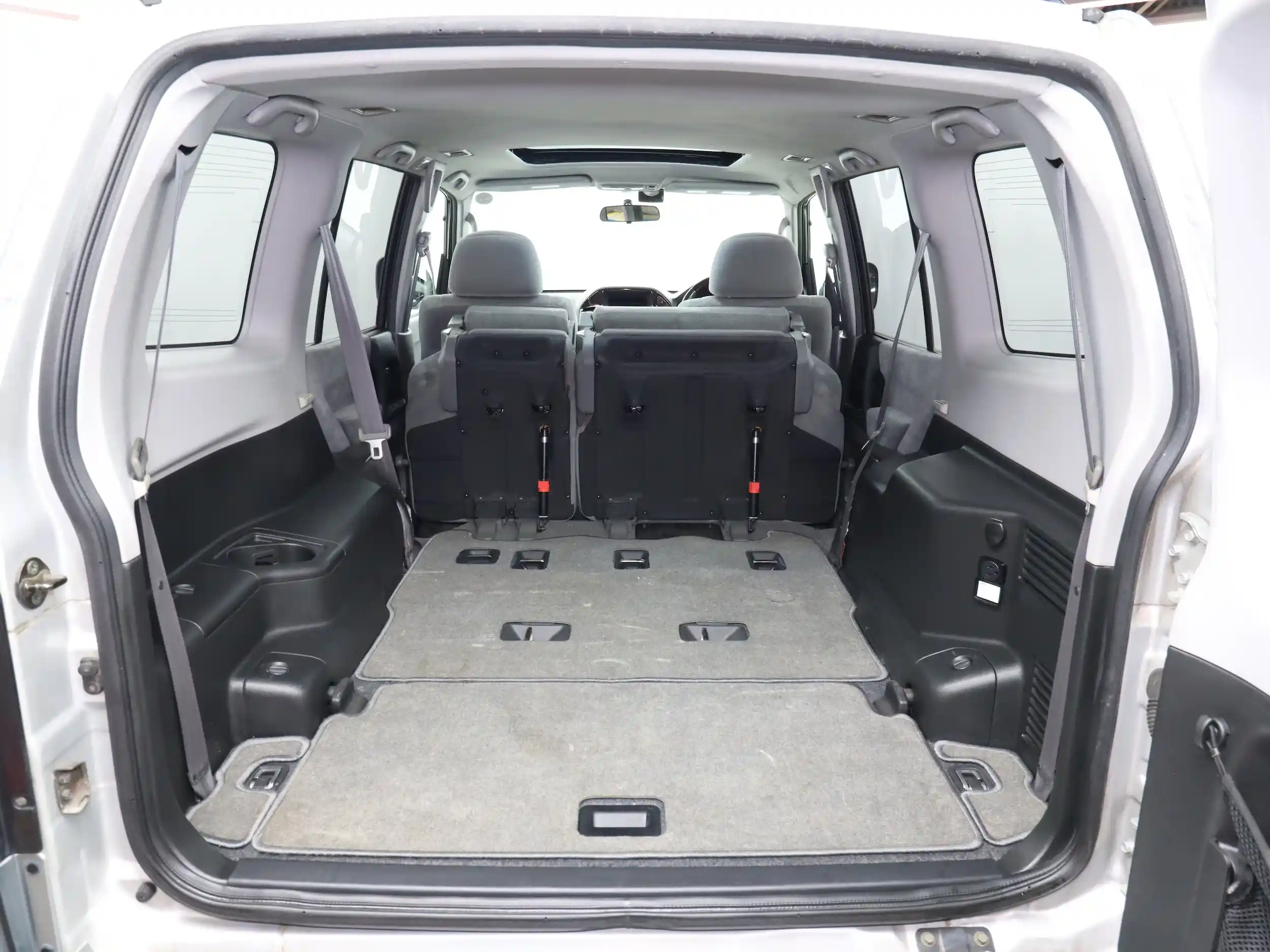 27k-mile-2000-mitsubishi-pajero-for-sale-33