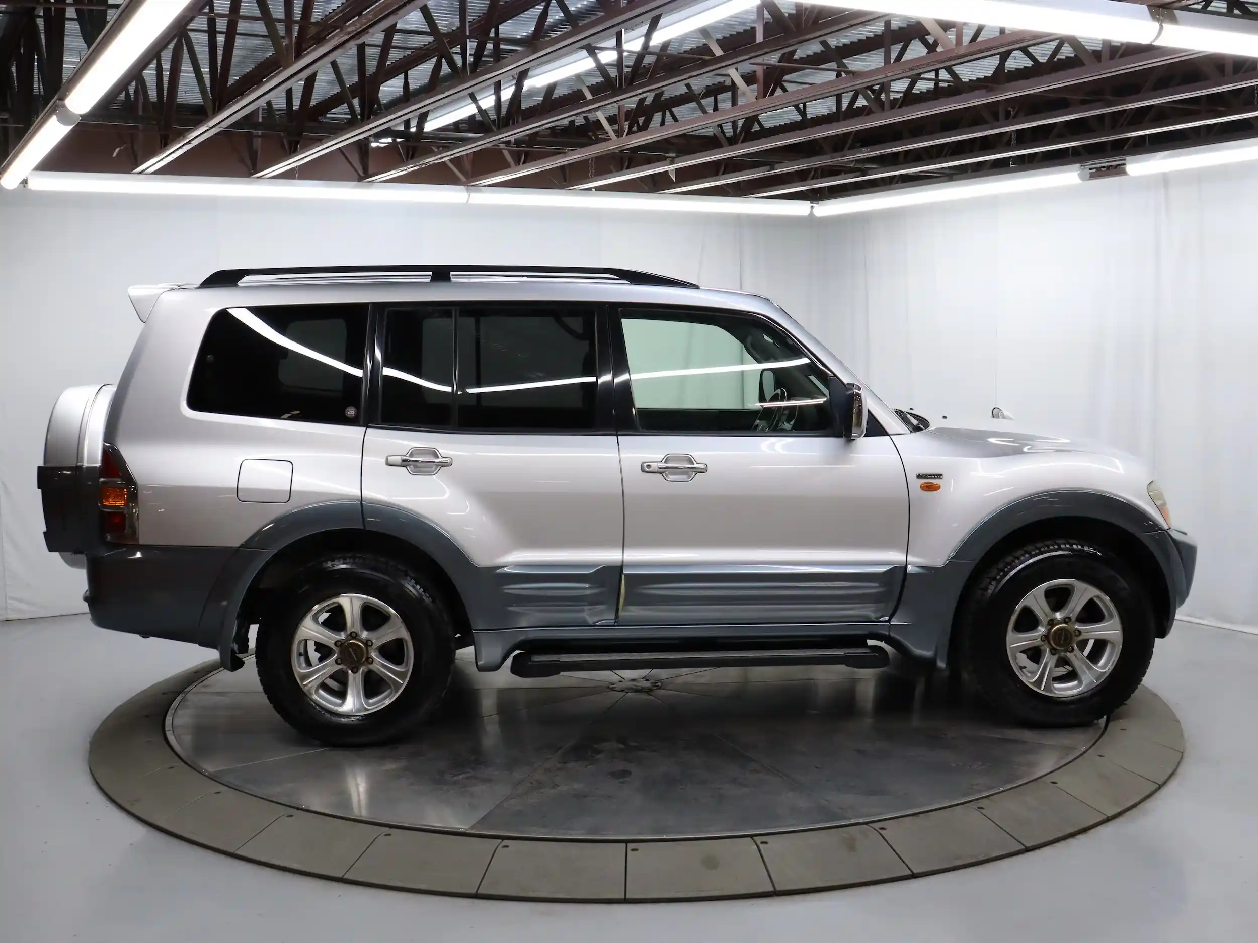27k-mile-2000-mitsubishi-pajero-for-sale-7