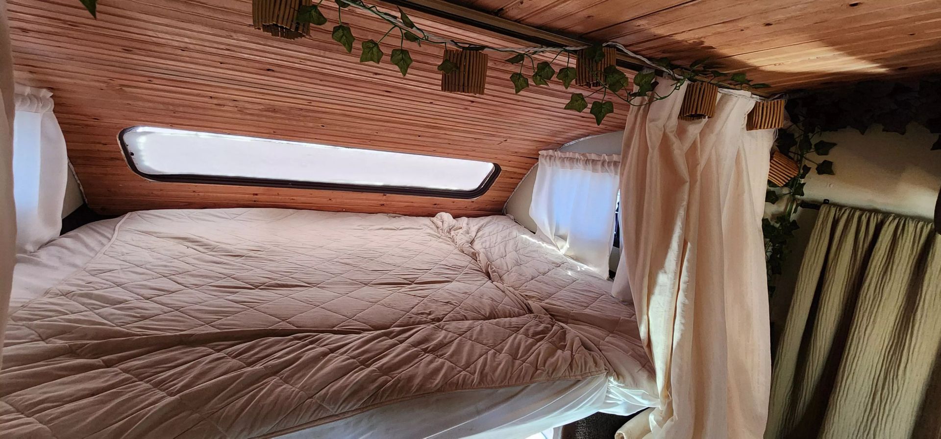 Isuzu-Rodeo-4x4-Camper-For-Sale-18