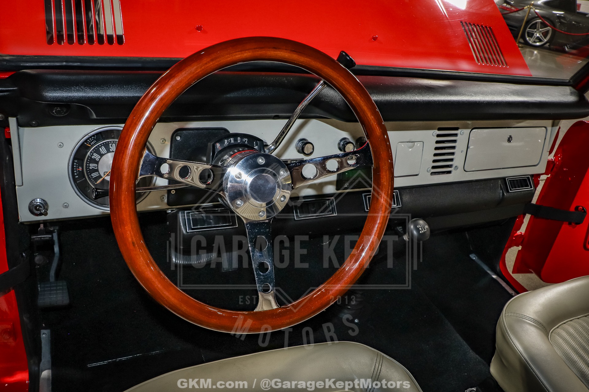 Used-1976-Ford-Bronco-1750962527 (41)