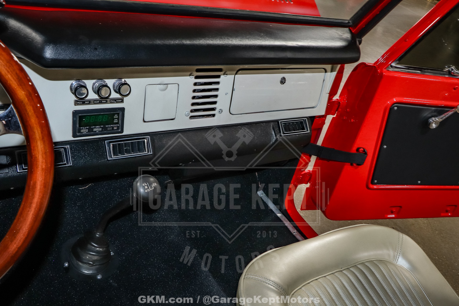 Used-1976-Ford-Bronco-1750962527 (42)