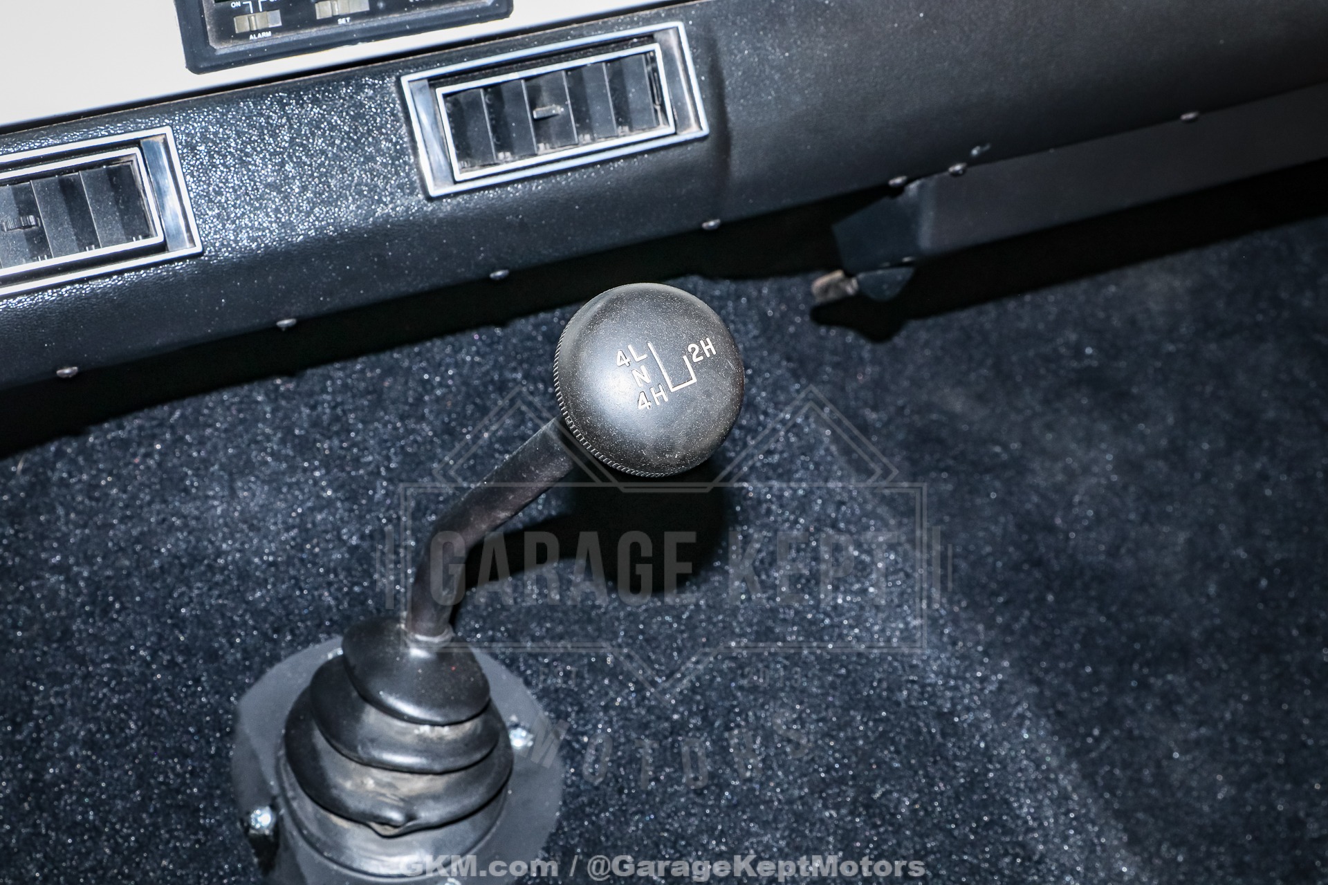 Used-1976-Ford-Bronco-1750962527 (45)