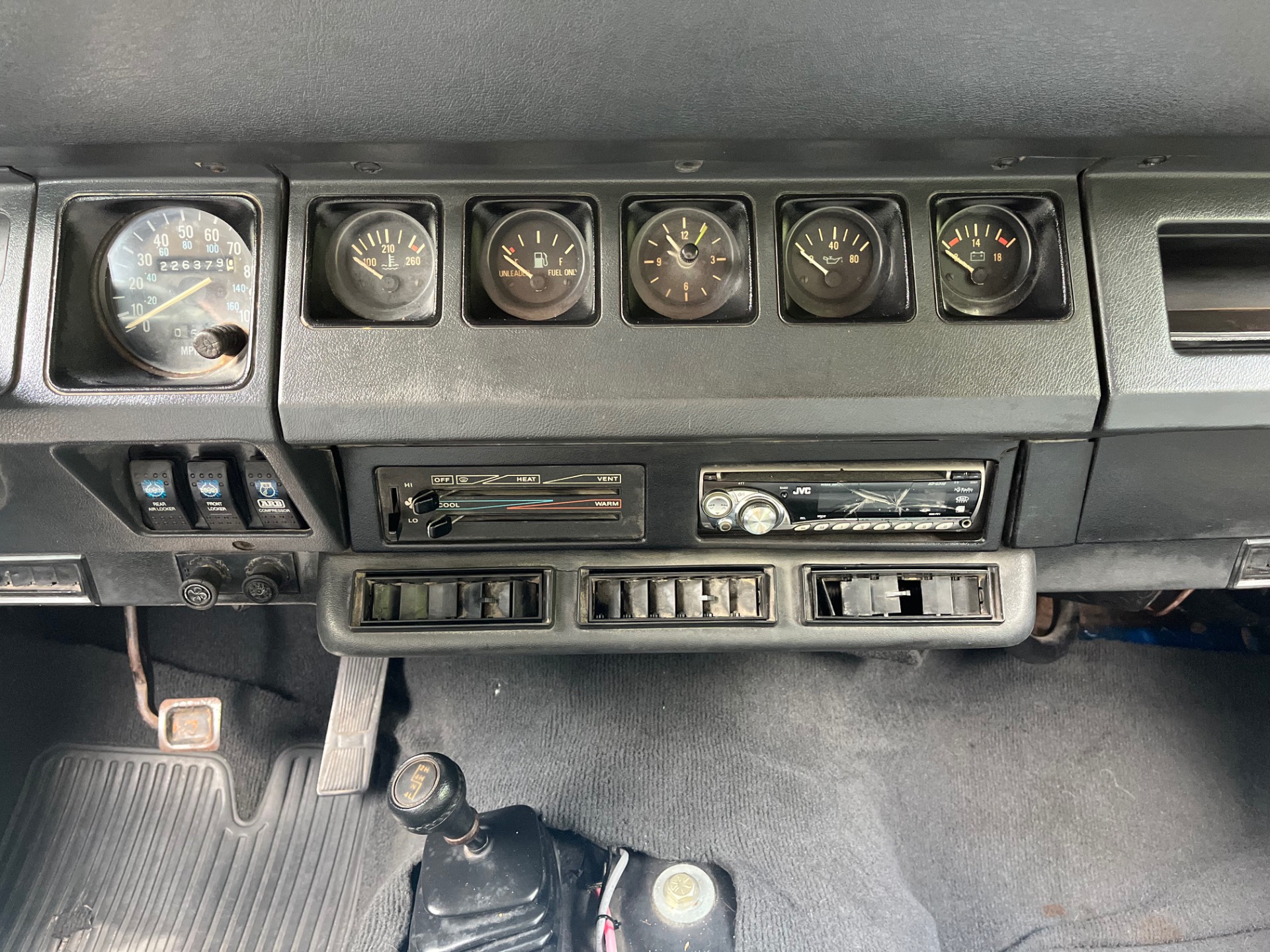 Used-1991-Jeep-Wrangler-Islander (20)