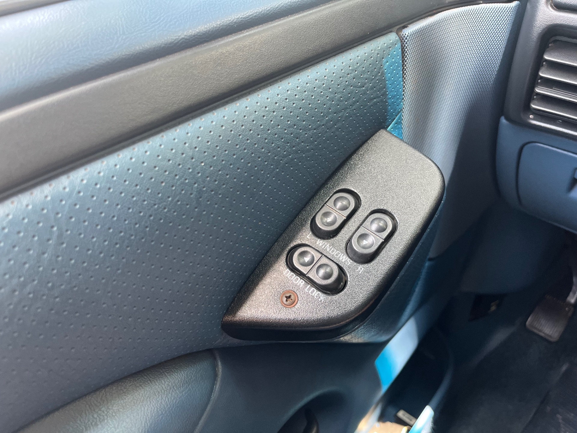 Used-1996-Ford-F-150-XL (13)