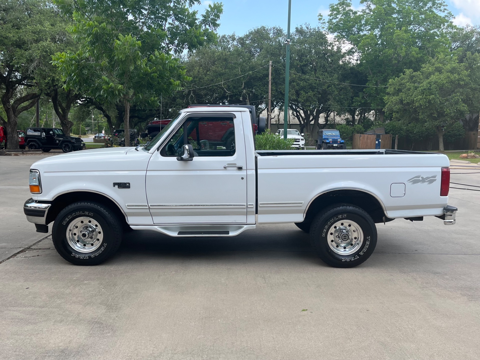 Used-1996-Ford-F-150-XL (3)
