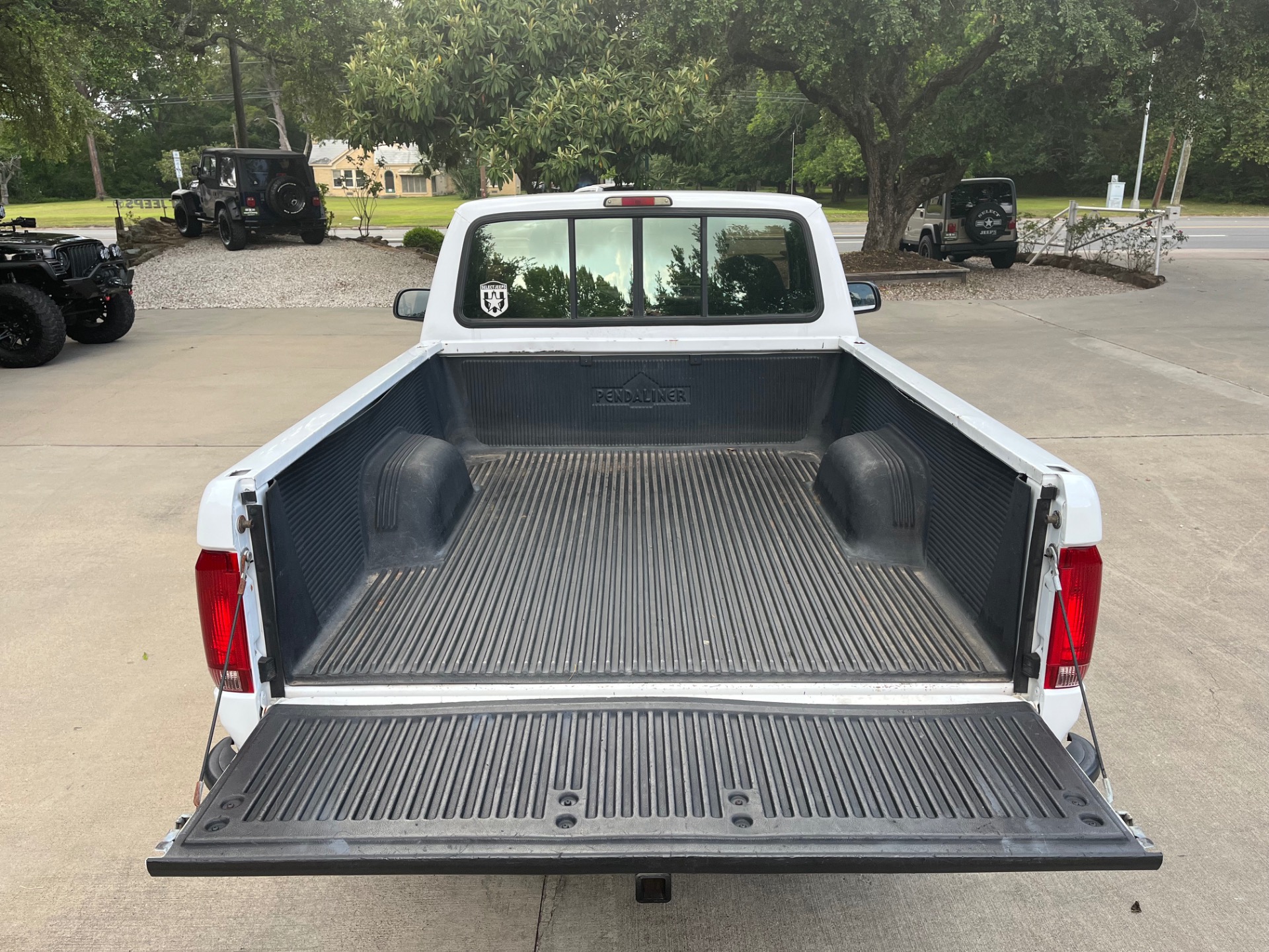 Used-1996-Ford-F-150-XL (6)