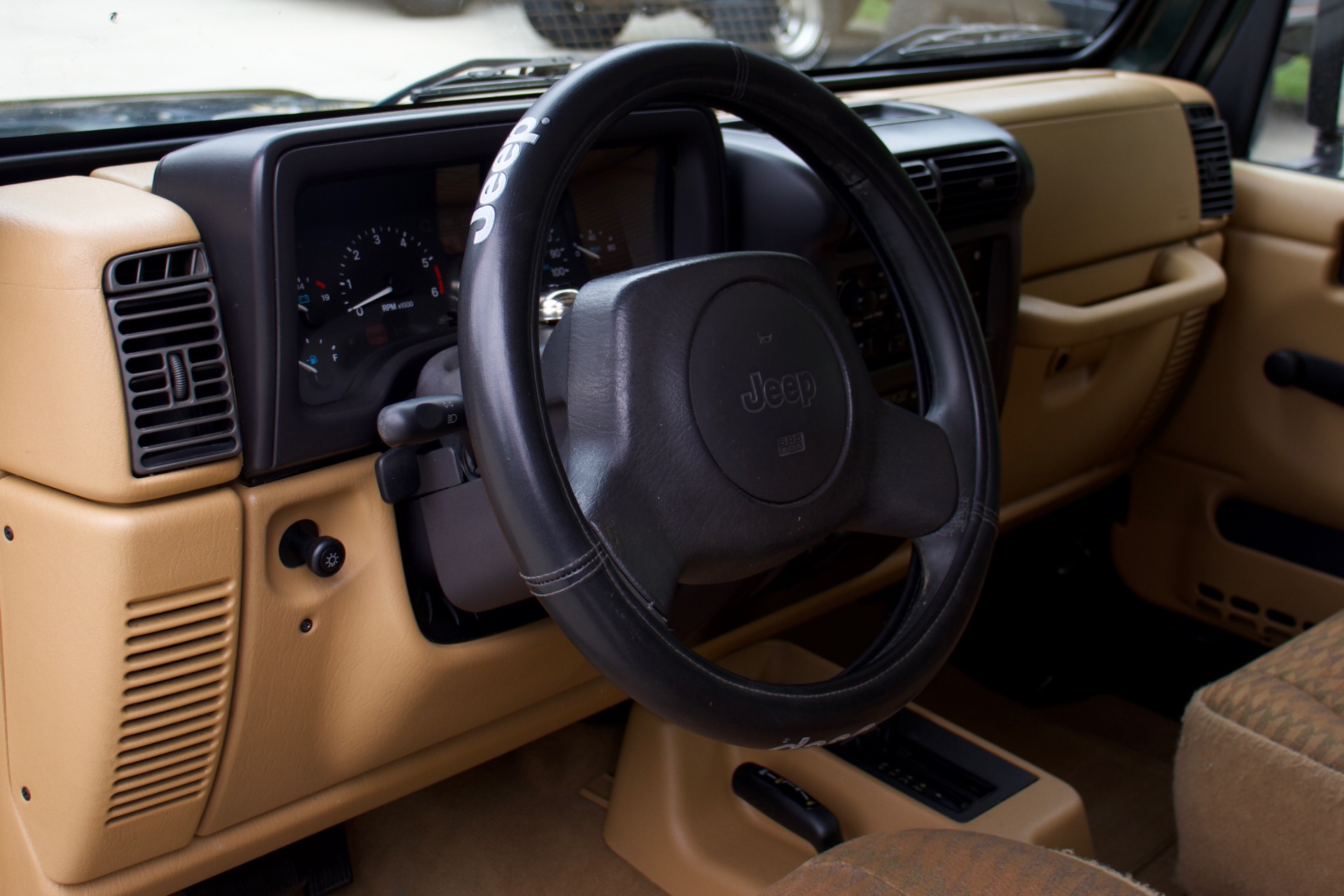 Used-1998-Jeep-Wrangler-Sport (13)