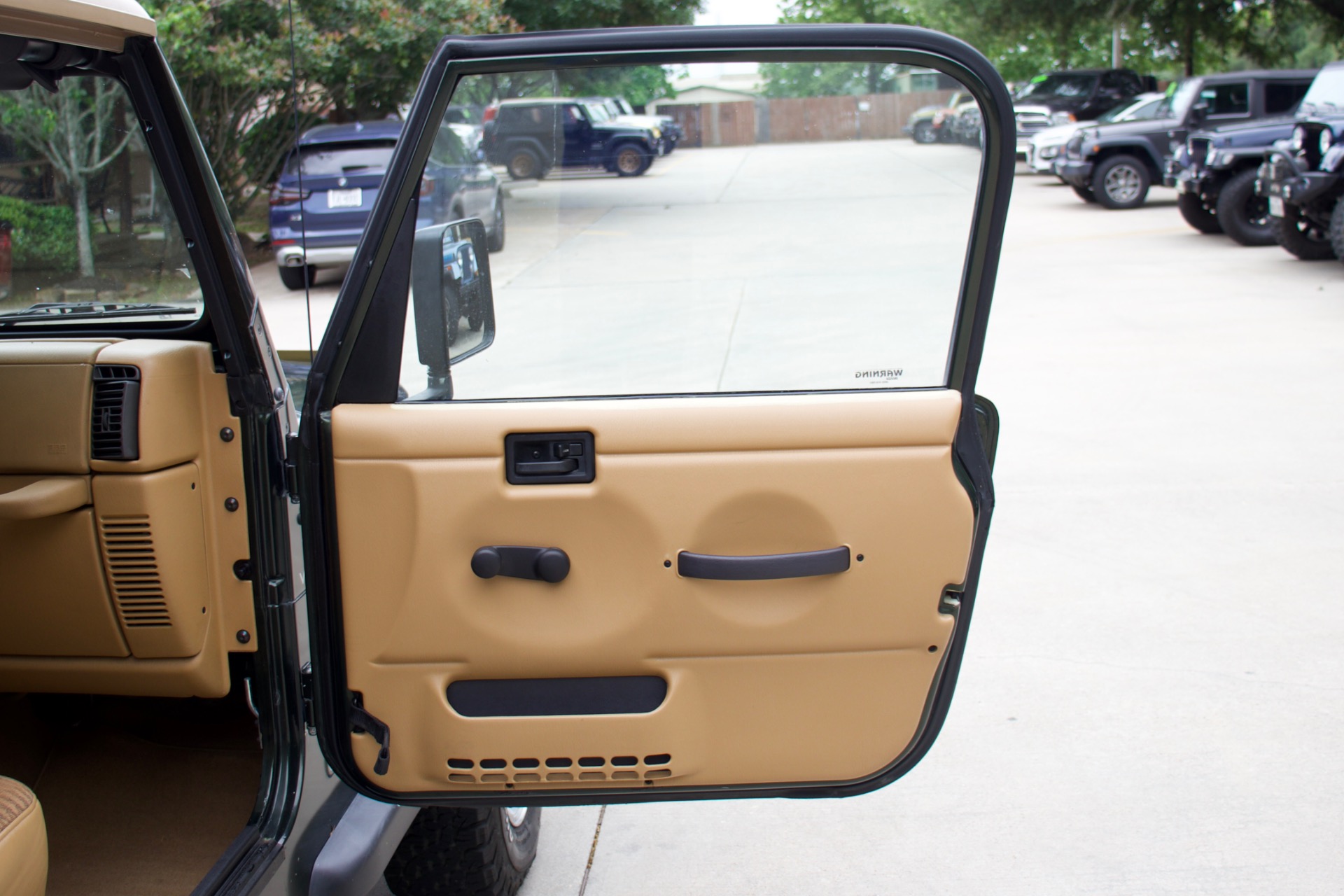 Used-1998-Jeep-Wrangler-Sport (22)
