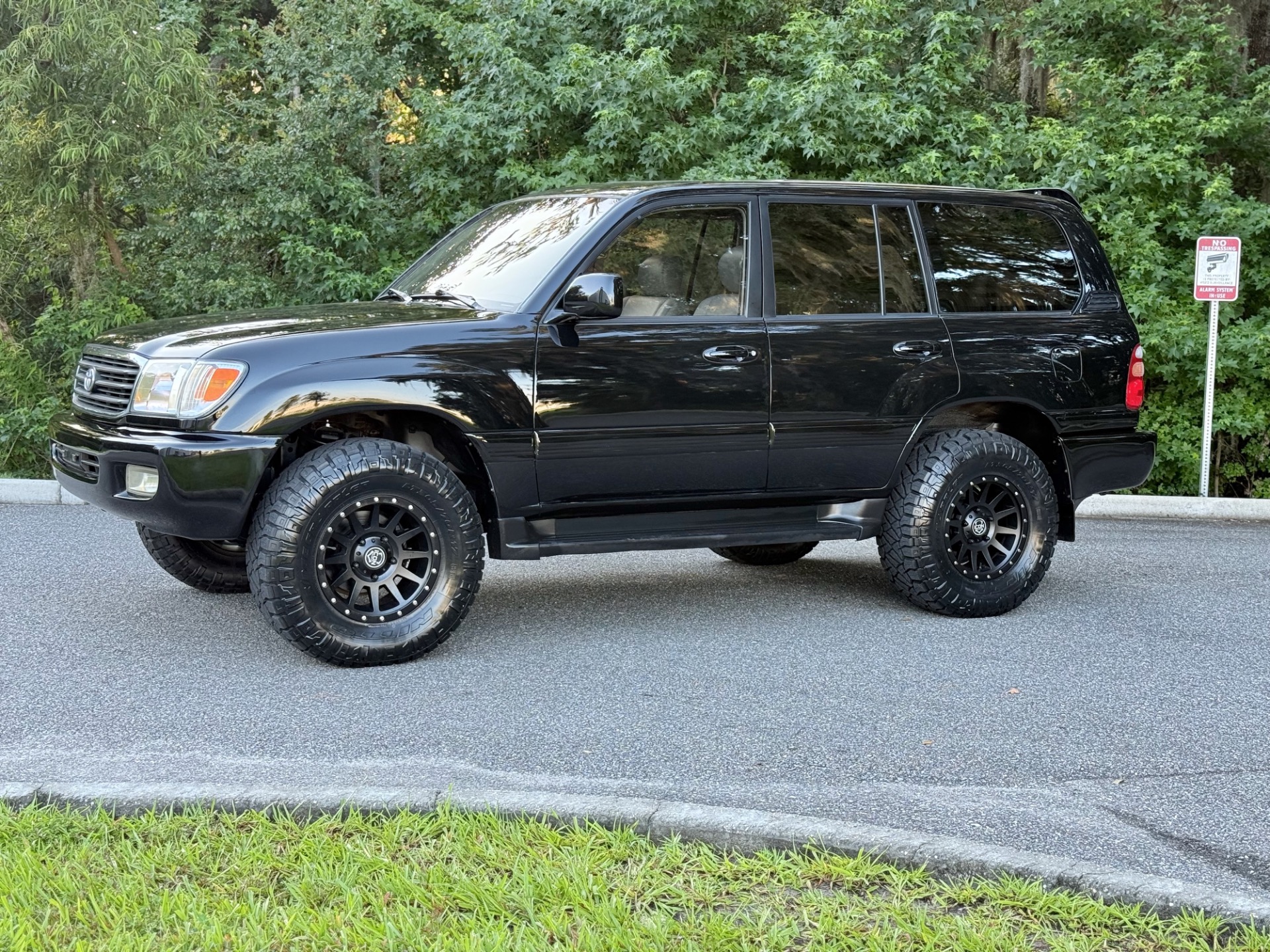 Used-1998-Toyota-Land-Cruiser-FRESH-BUILD-BEAUTIFUL-1750363058 (2)