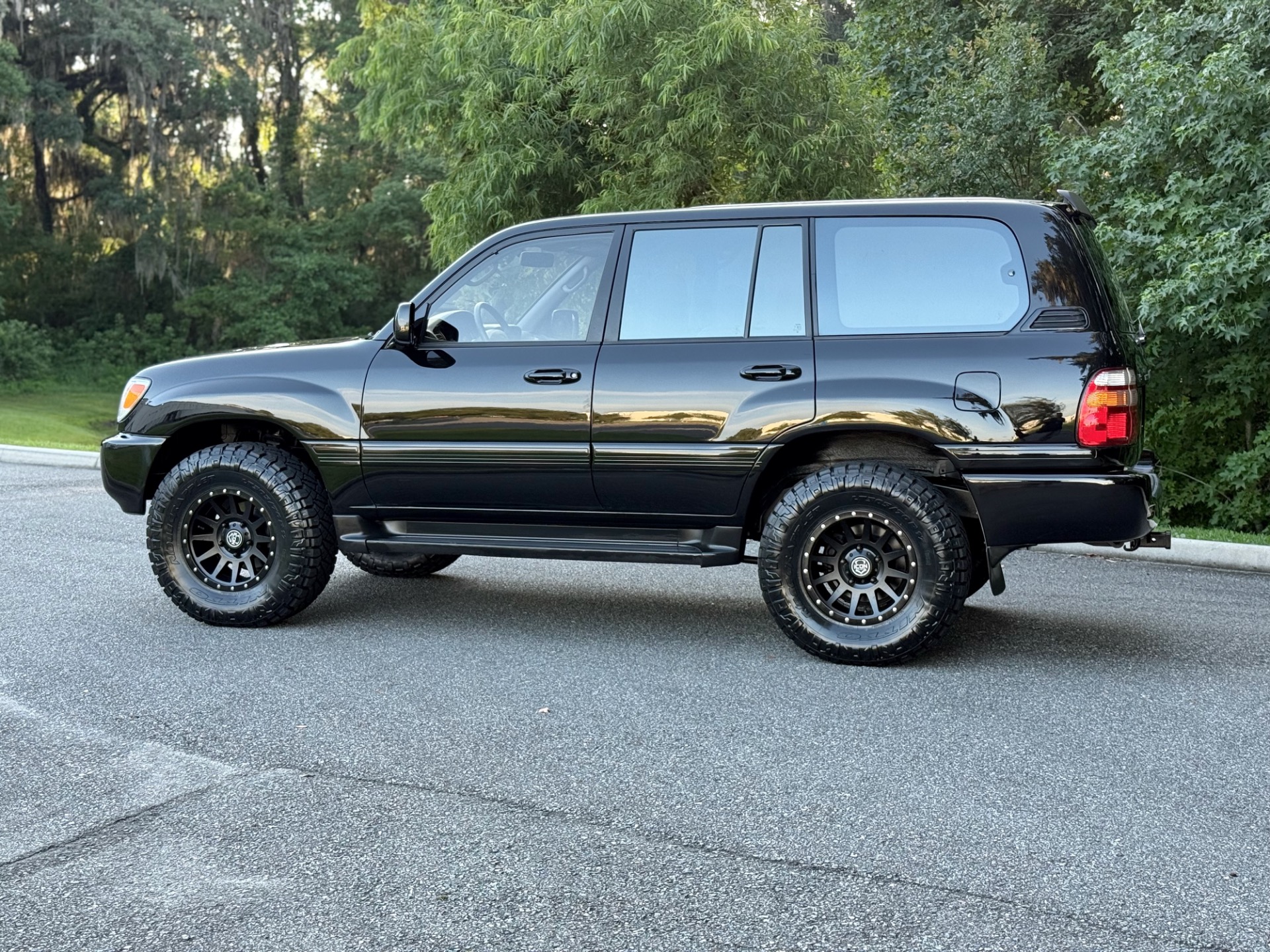 Used-1998-Toyota-Land-Cruiser-FRESH-BUILD-BEAUTIFUL-1750363058