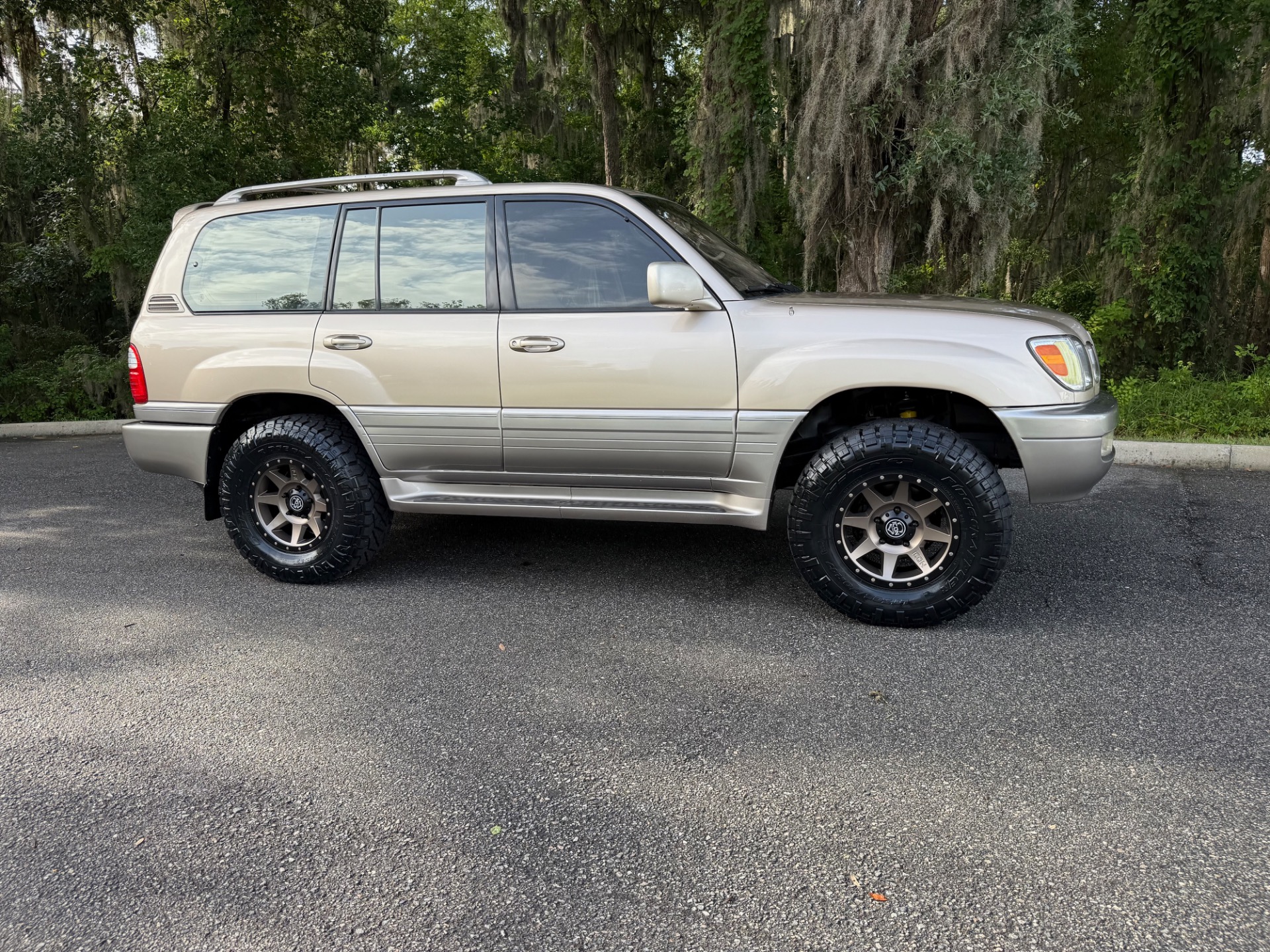 Used-1999-Lexus-LX-470-SOUTHERN-SUPER-CEAN-FRESH-BUILD-1749232678