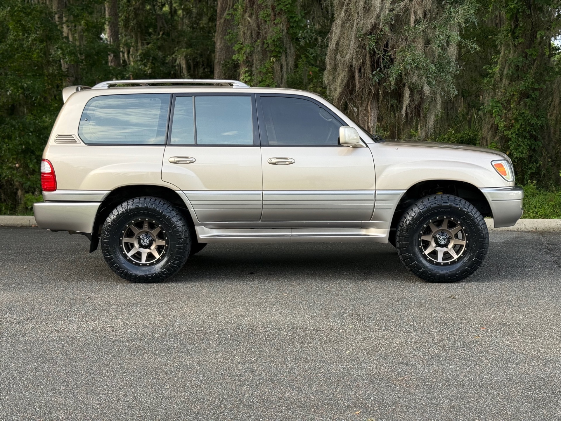 Used-1999-Lexus-LX-470-SOUTHERN-SUPER-CEAN-FRESH-BUILD-1749232681