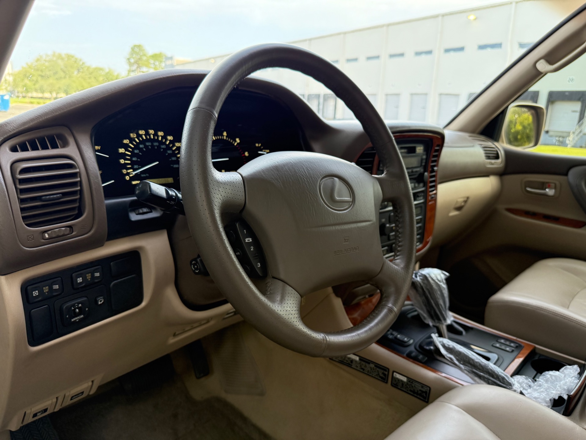 Used-1999-Lexus-LX-470-SOUTHERN-SUPER-CEAN-FRESH-BUILD-1749232695 (1)