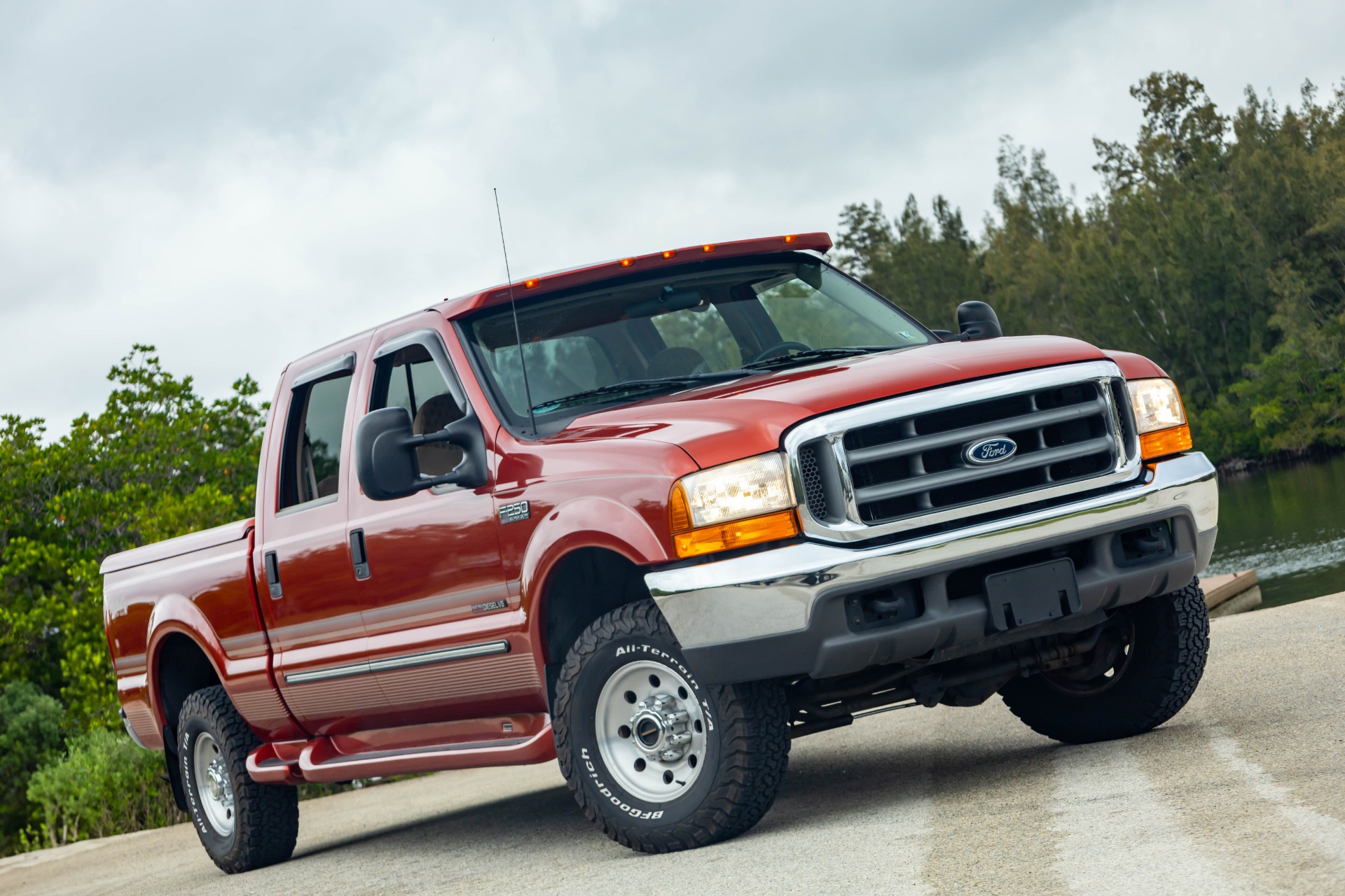 Used-2000-Ford-F-250-Super-Duty-XLT-4X4-1744142384 (0)