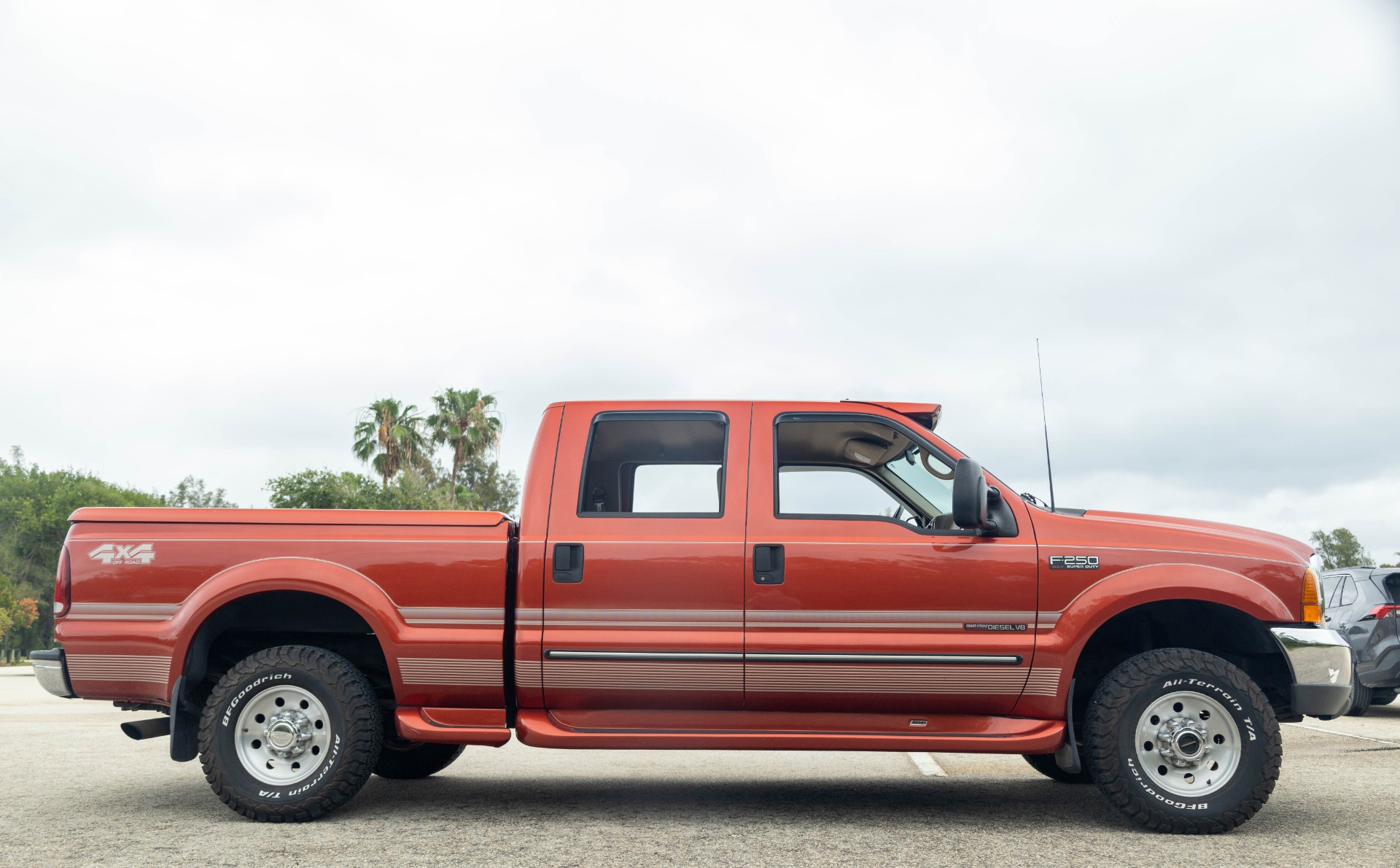 Used-2000-Ford-F-250-Super-Duty-XLT-4X4-1744142384 (13)