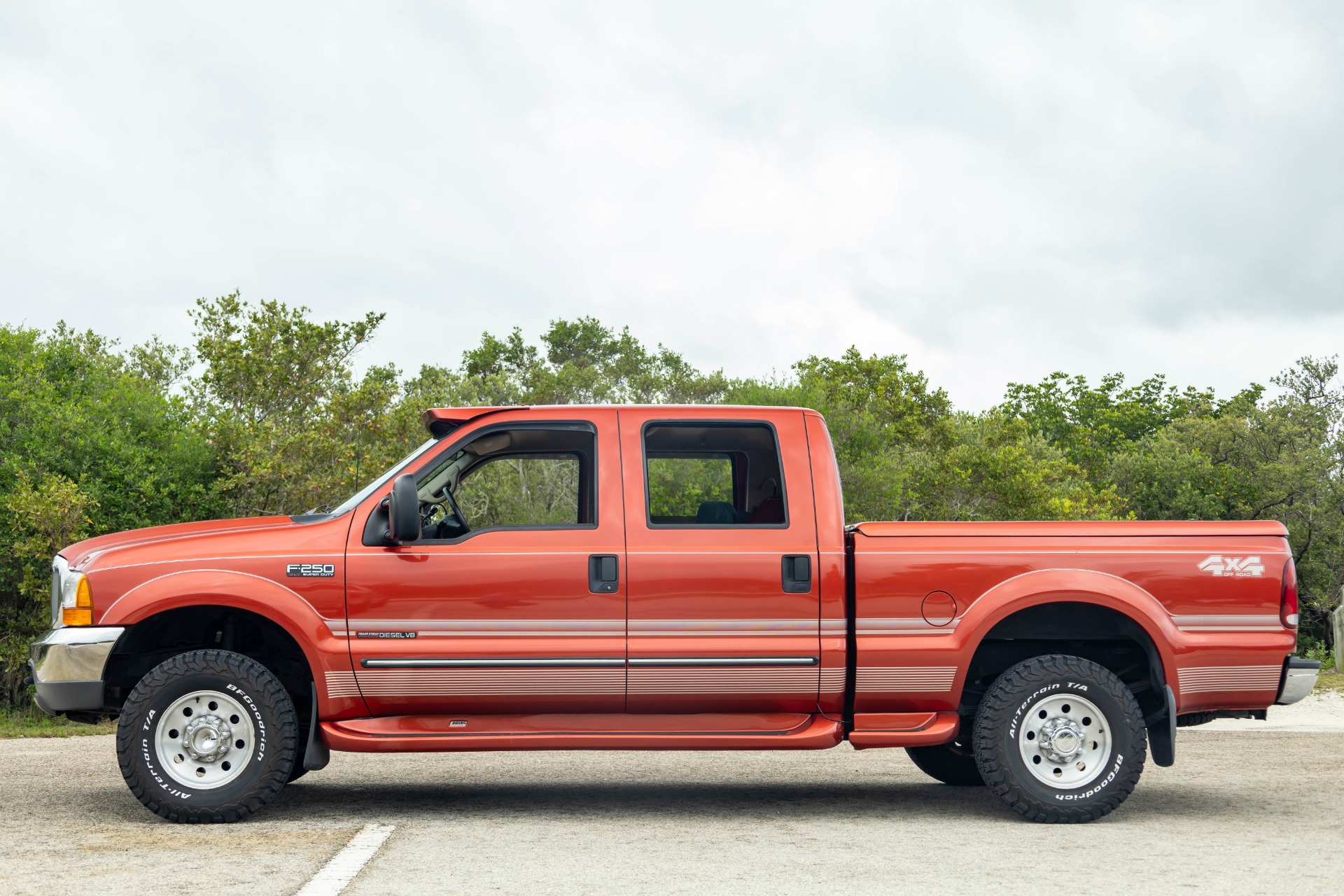 Used-2000-Ford-F-250-Super-Duty-XLT-4X4-1744142384 (15)